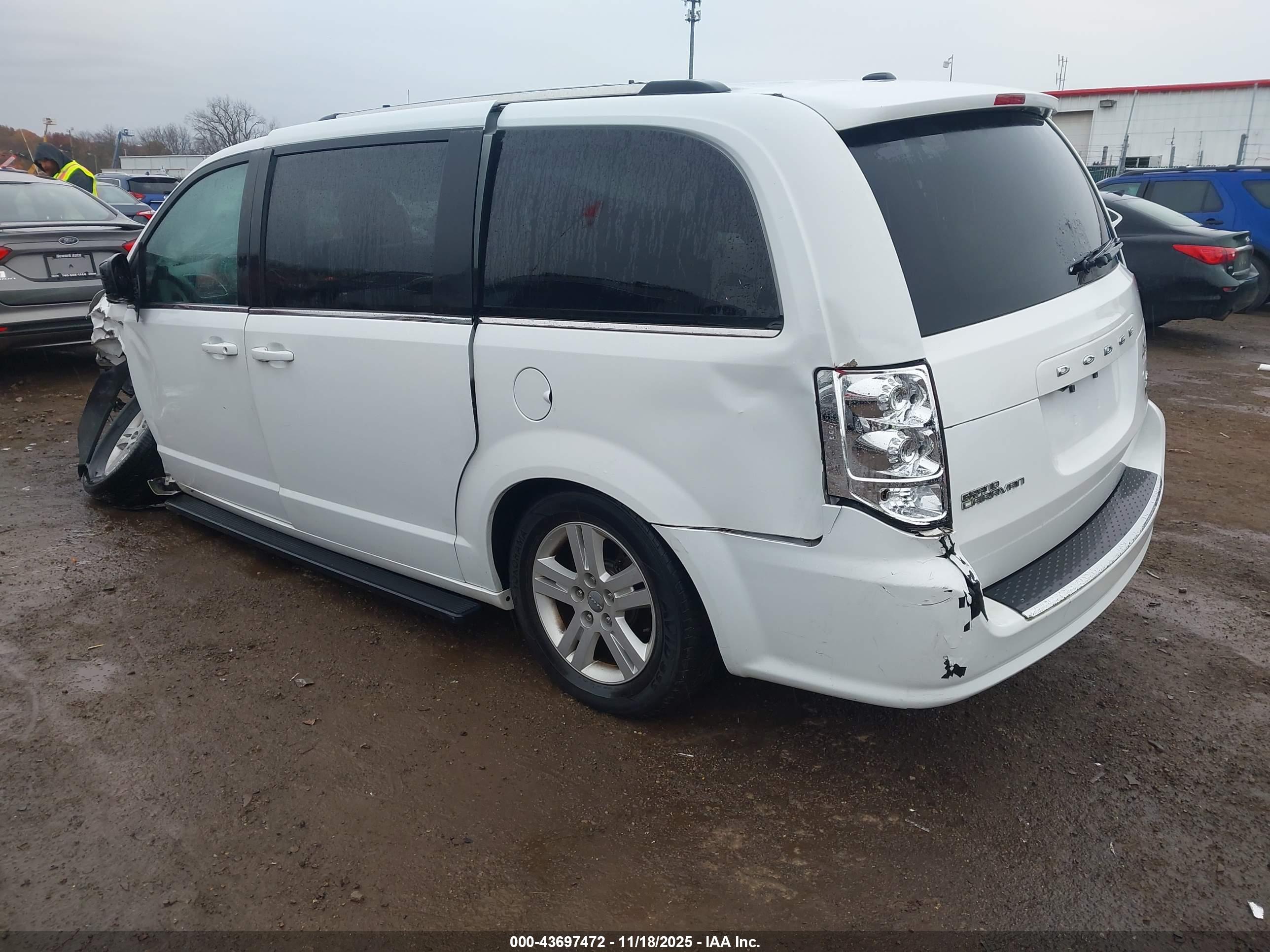 DODGE GRAND image 3