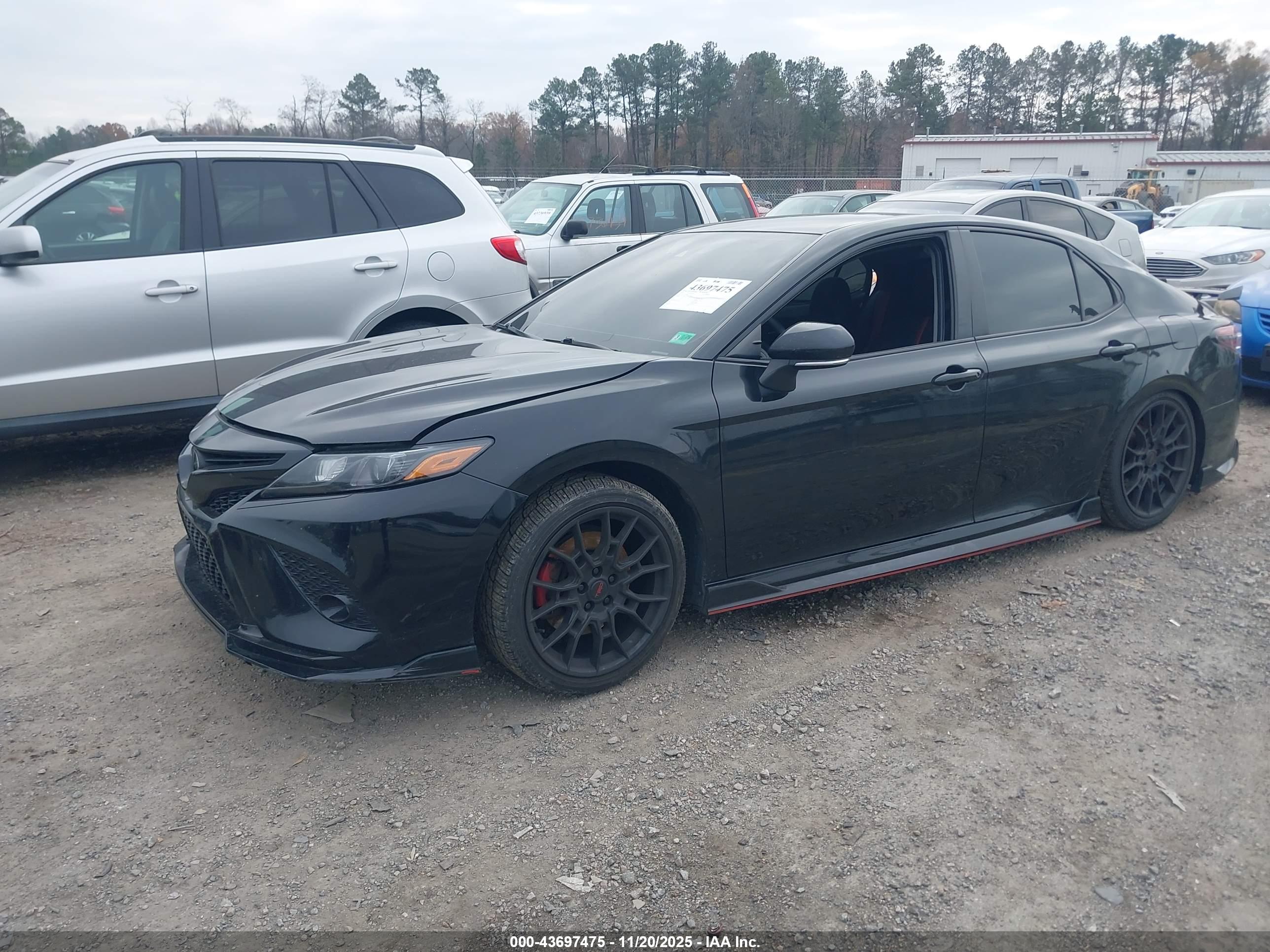 TOYOTA CAMRY image 2