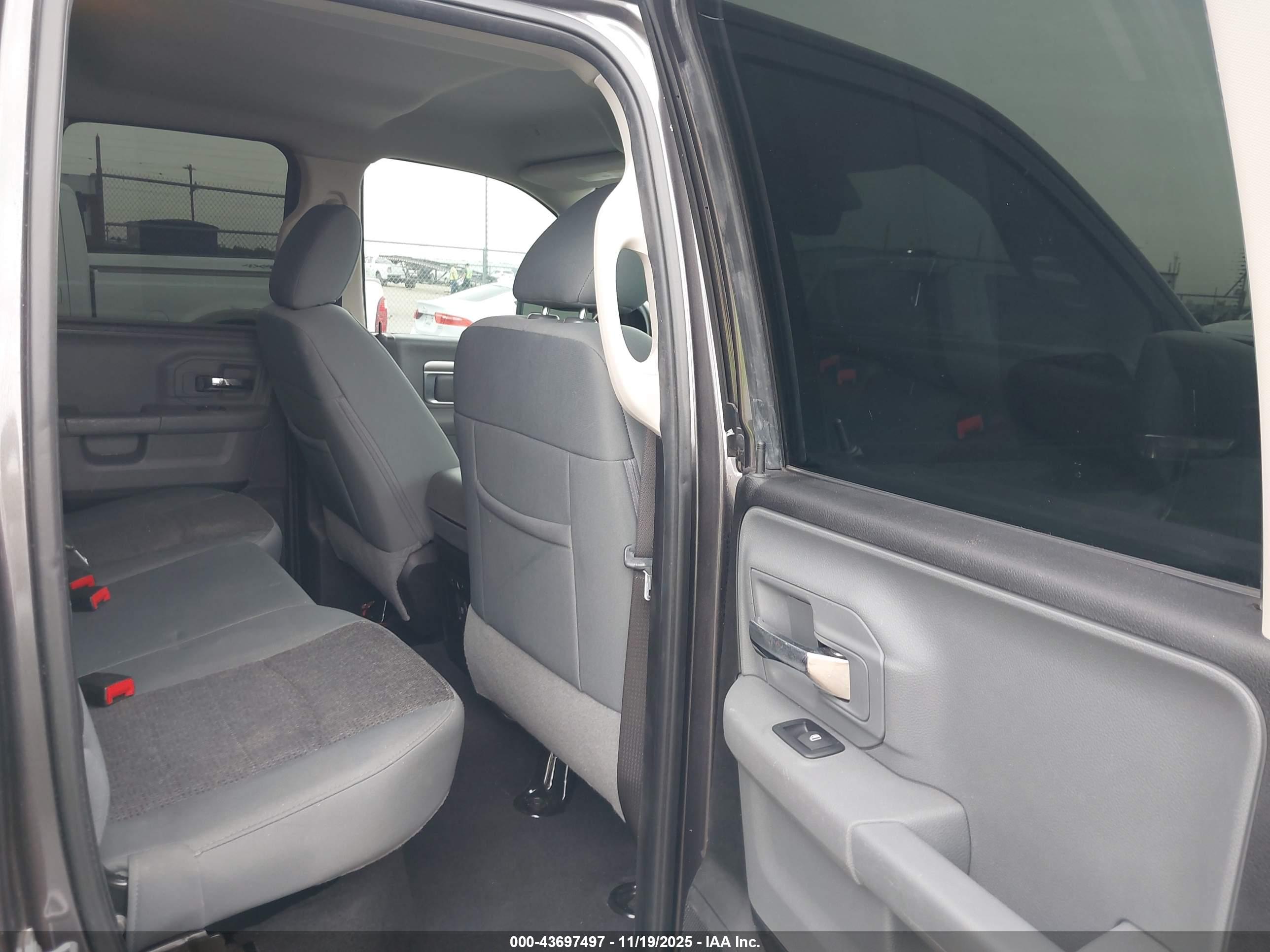 RAM 1500 image 8