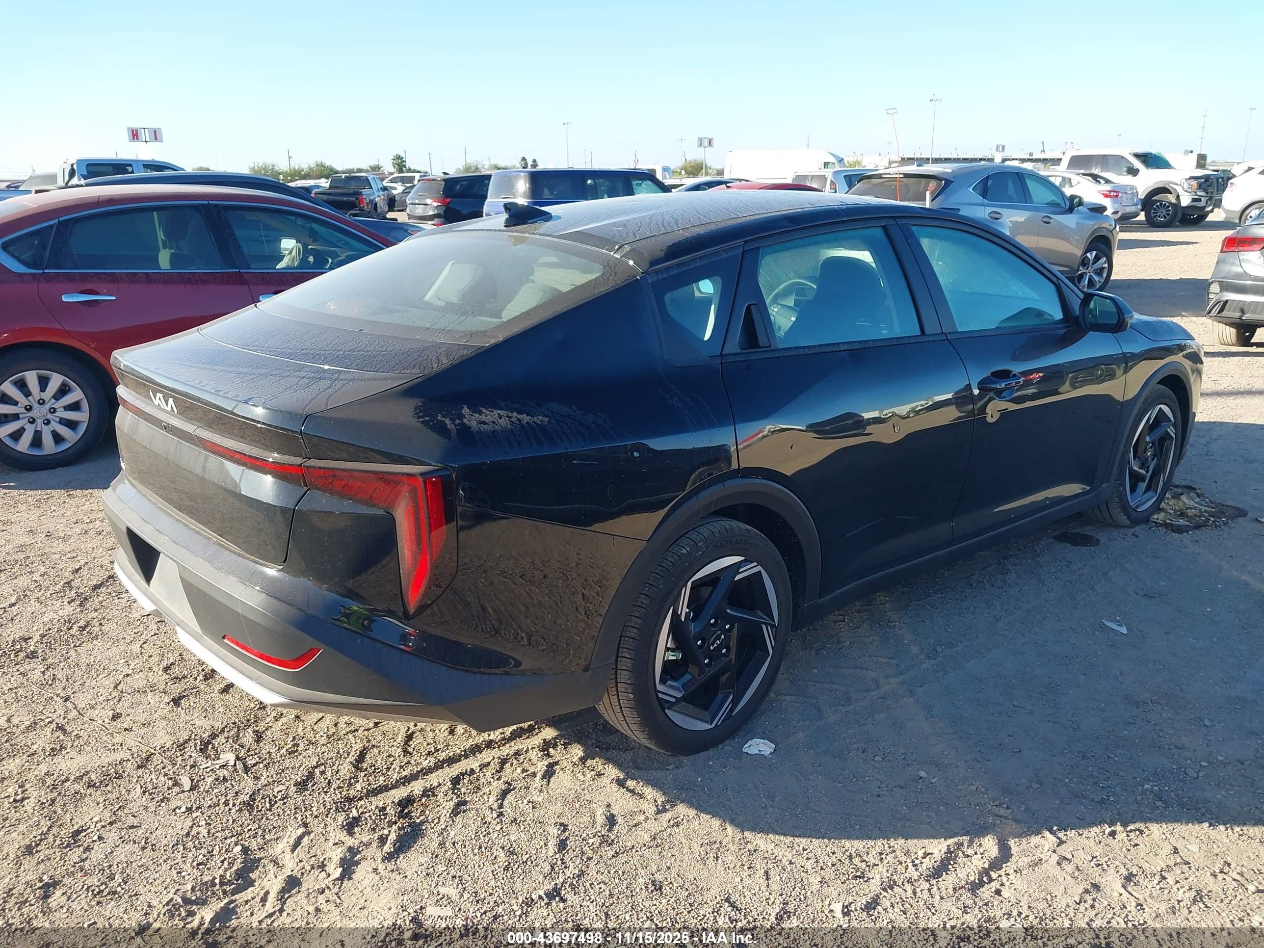 KIA K4 image 4