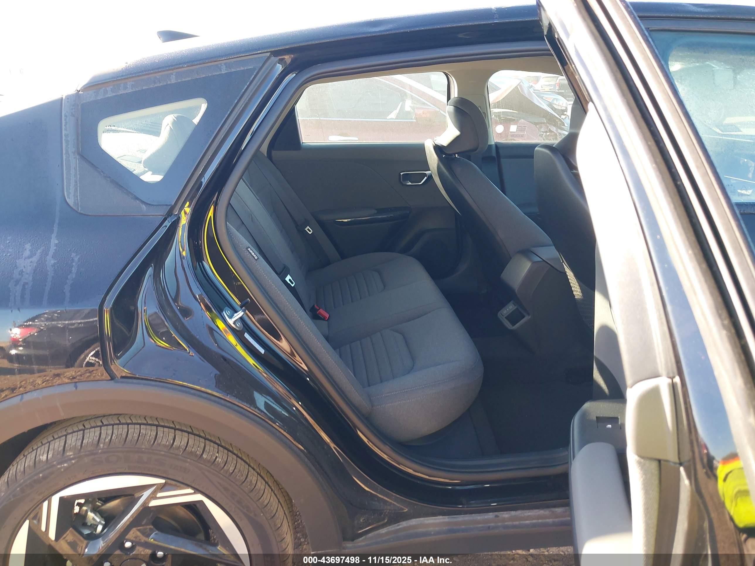 KIA K4 image 8
