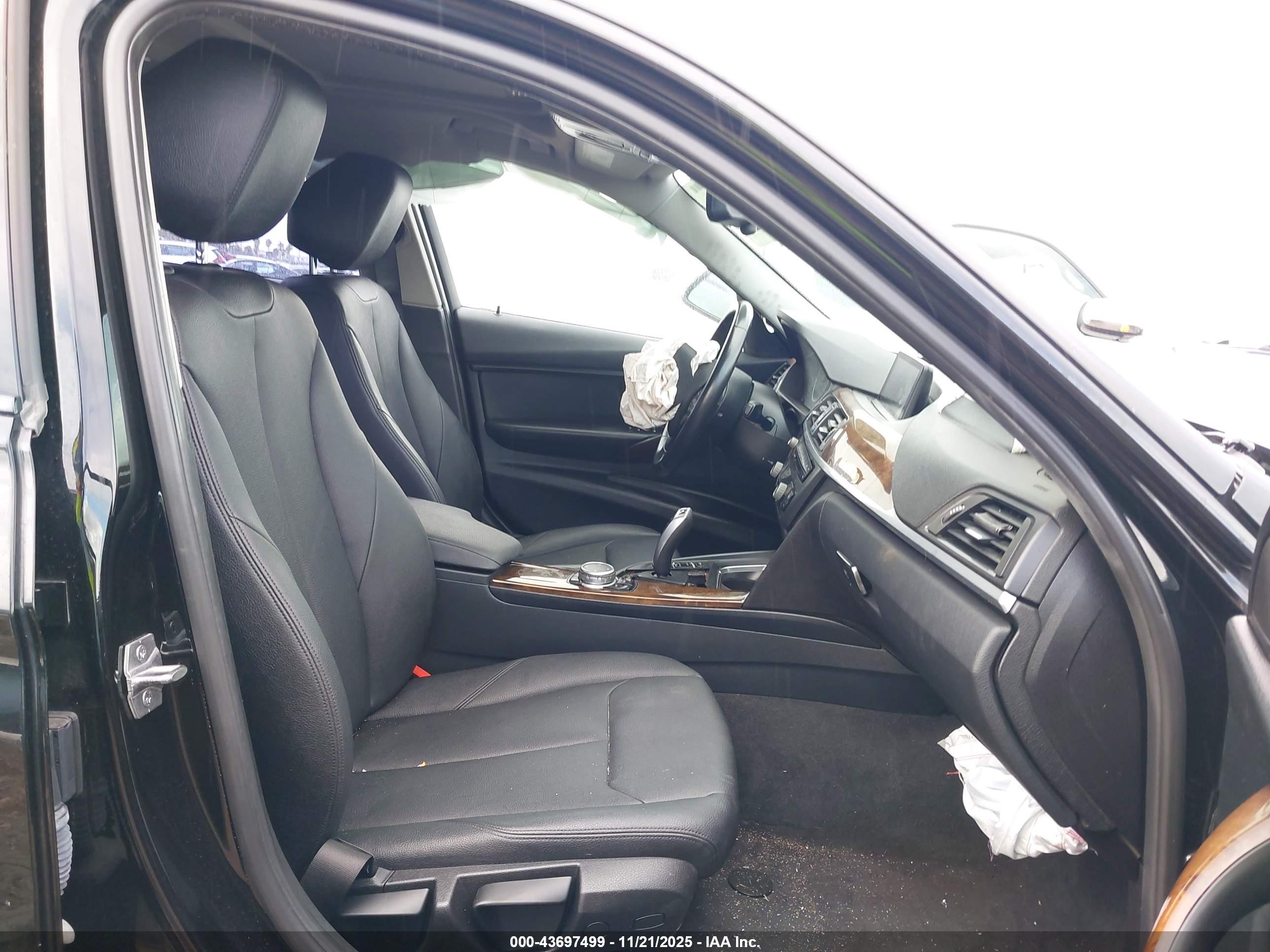 BMW 320I image 5