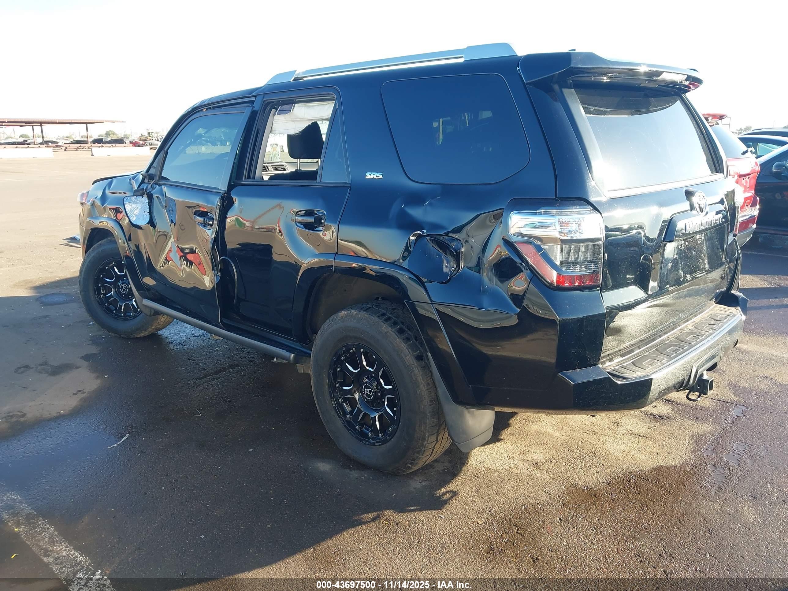 TOYOTA 4RUNNER image 3