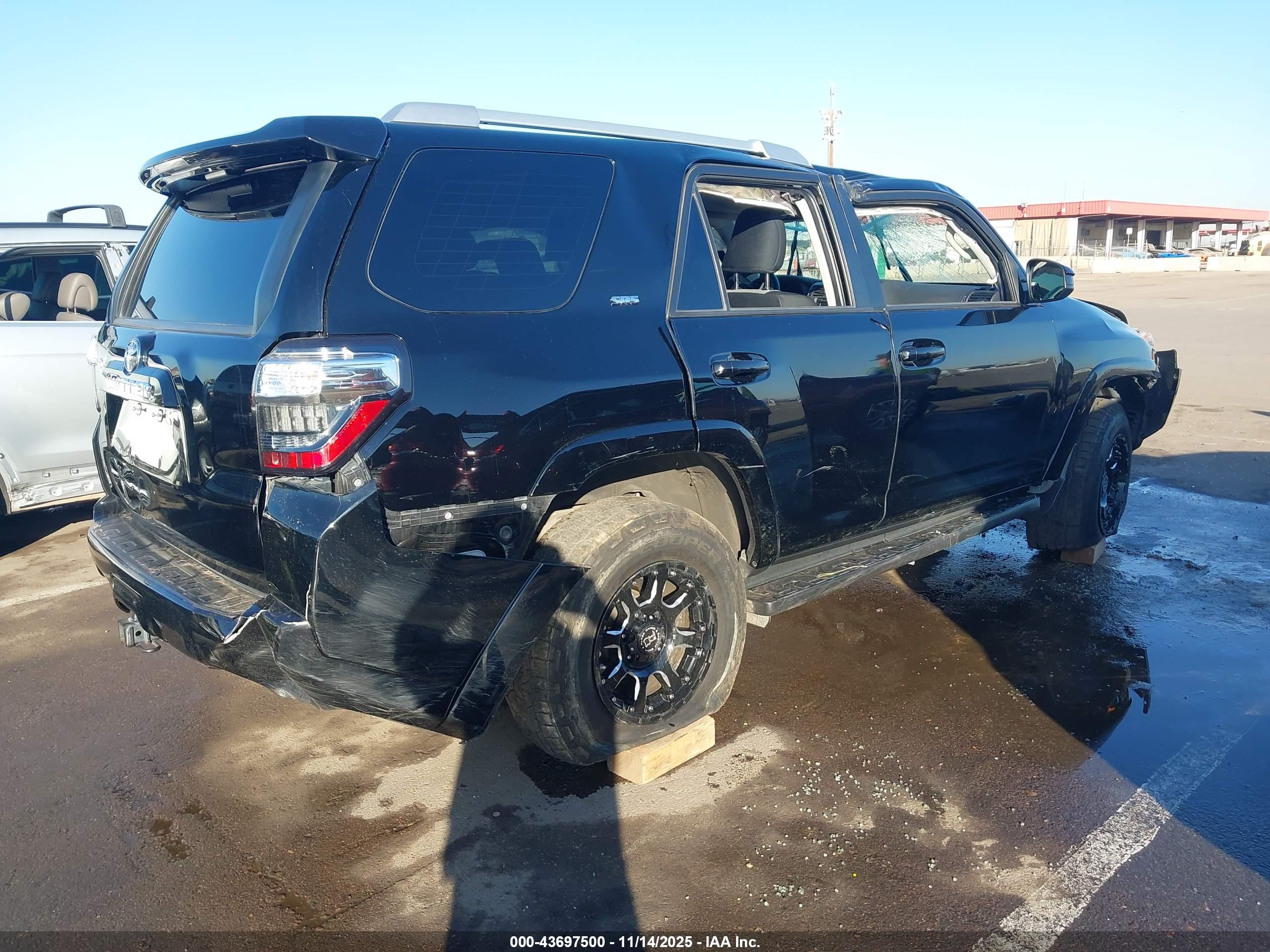 TOYOTA 4RUNNER image 4