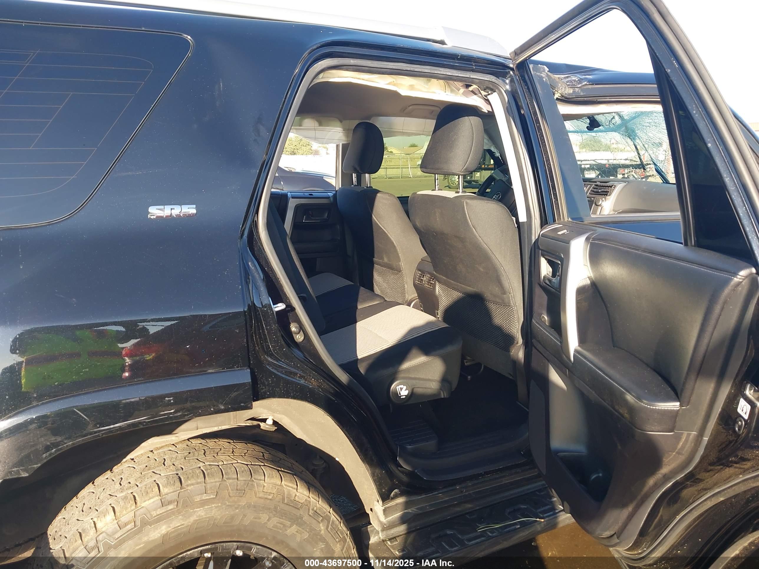 TOYOTA 4RUNNER image 8