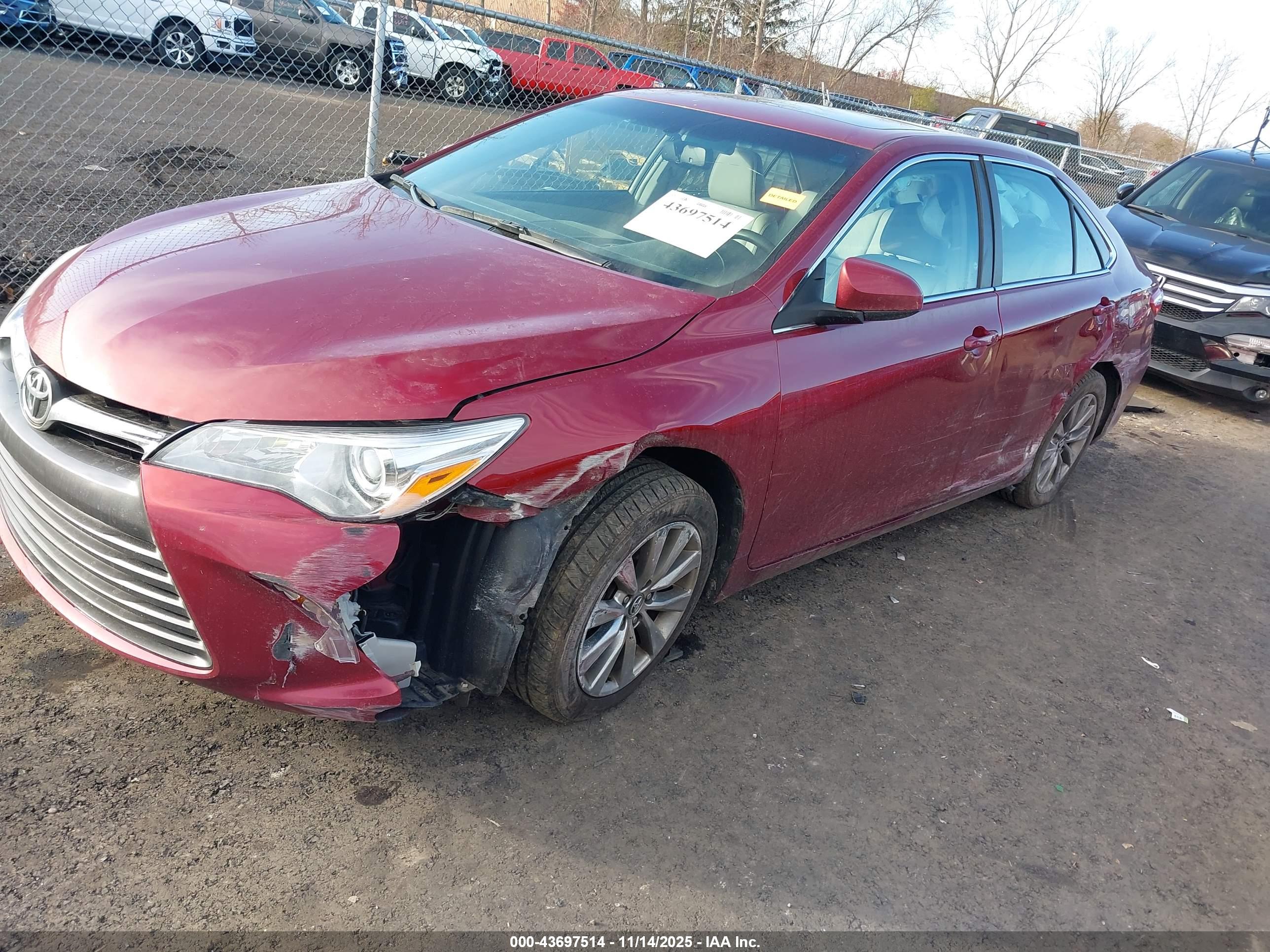 TOYOTA CAMRY image 2