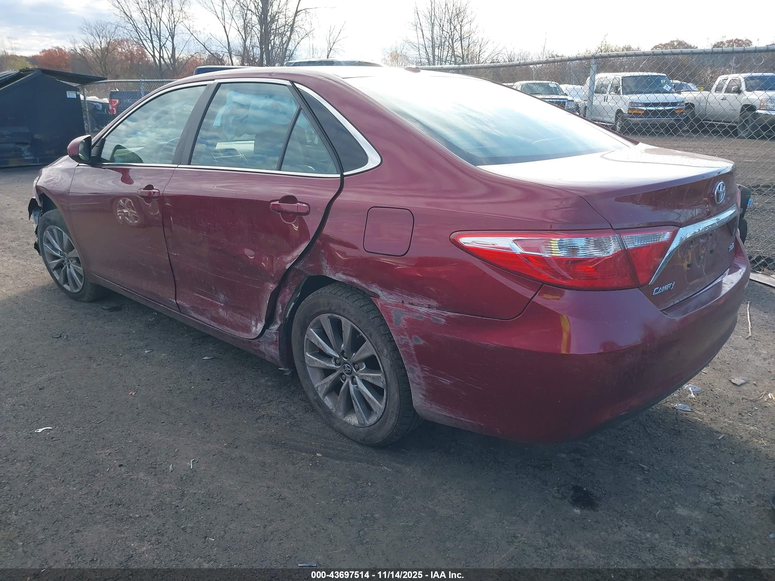 TOYOTA CAMRY image 3