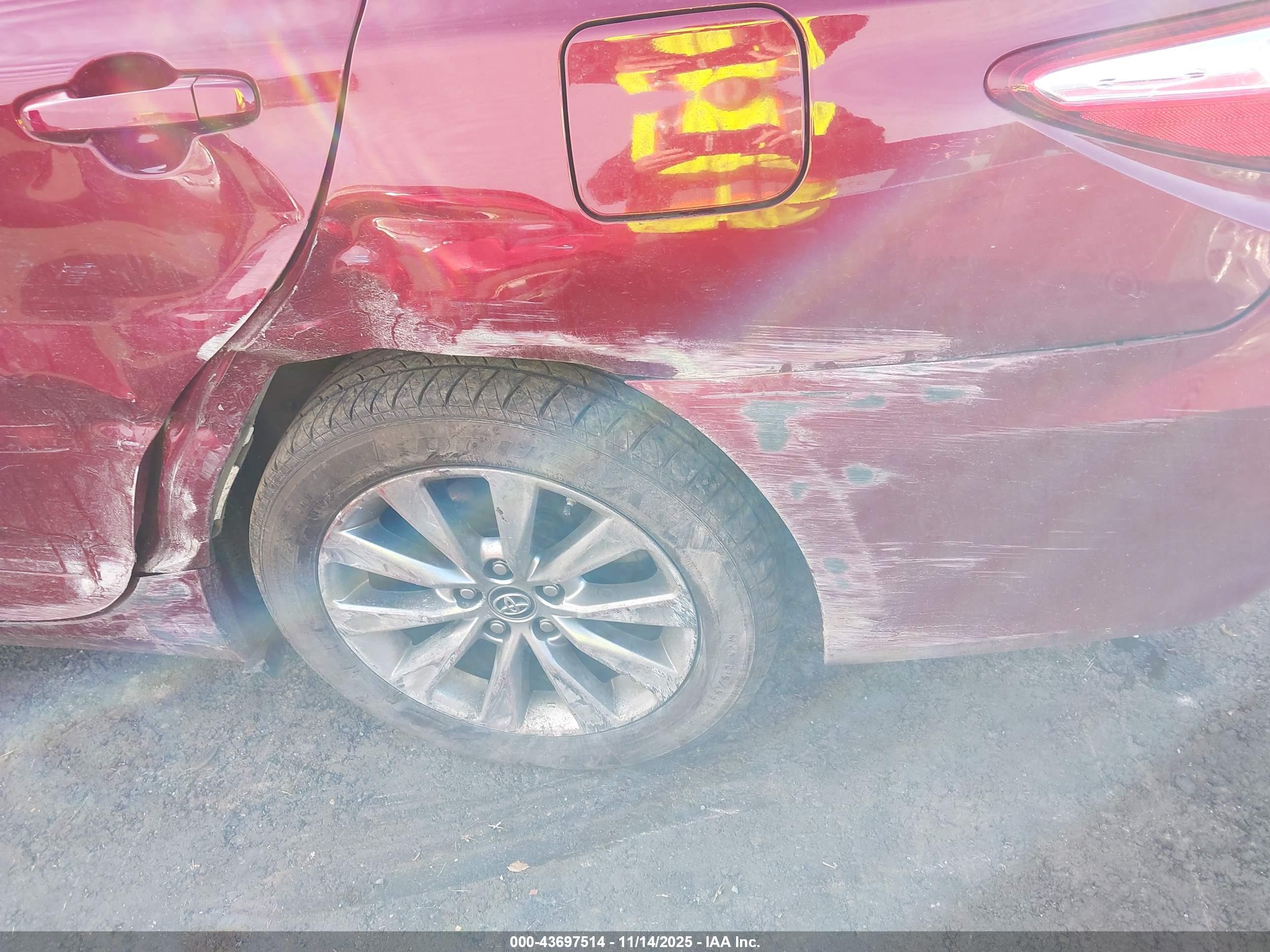 TOYOTA CAMRY image 6