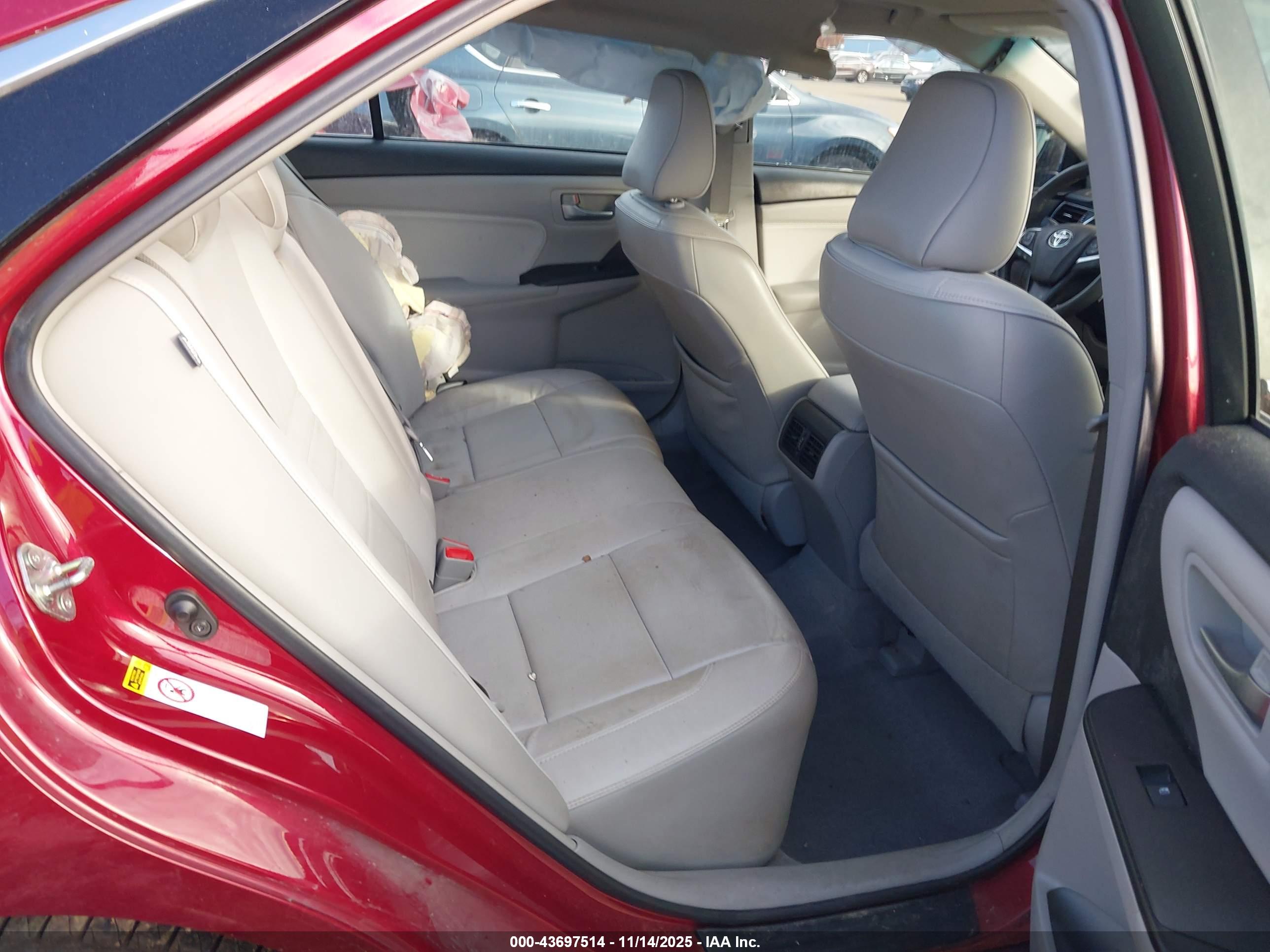 TOYOTA CAMRY image 8
