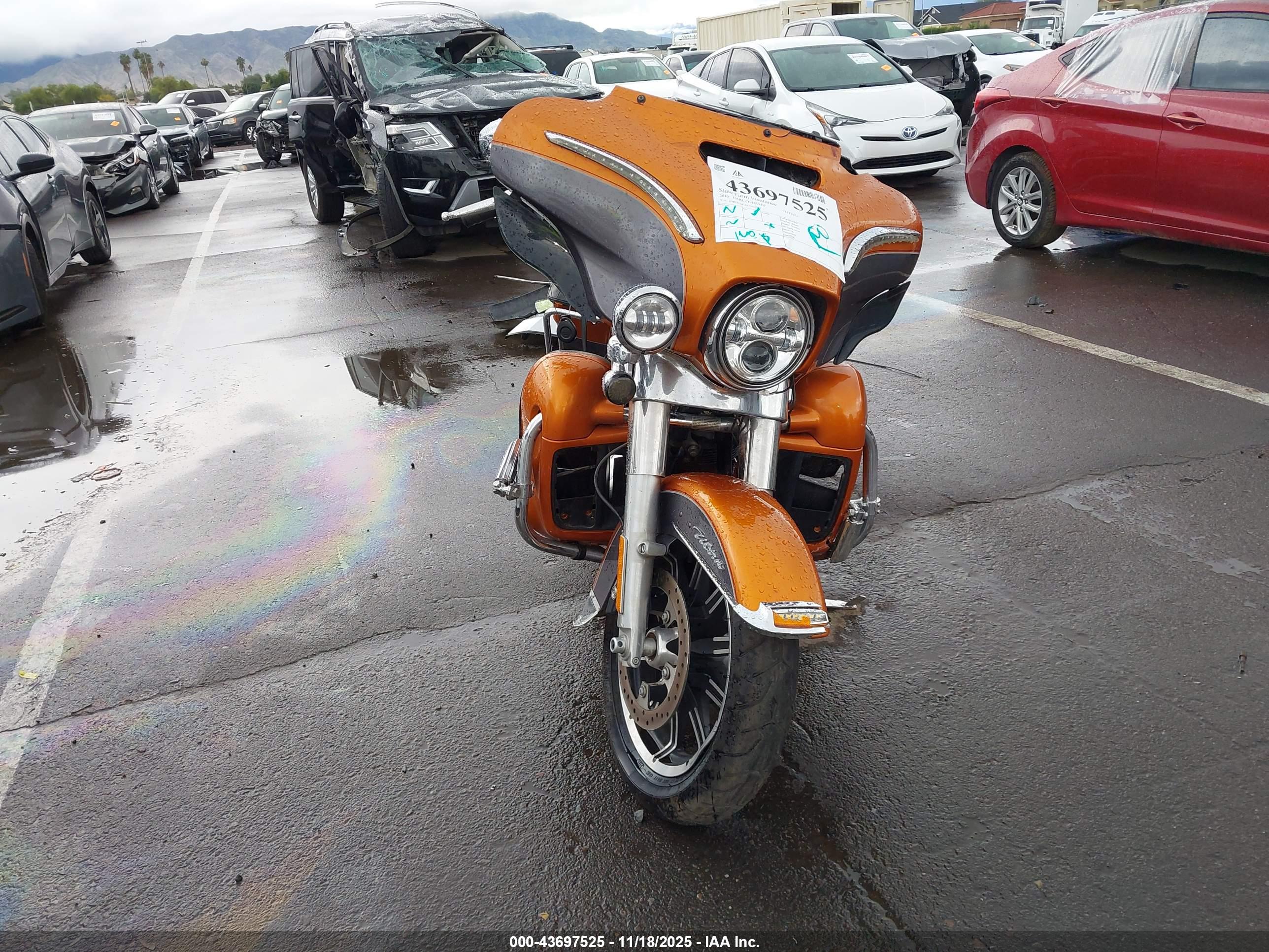 HARLEY-DAVIDSON FLHTCU image 5