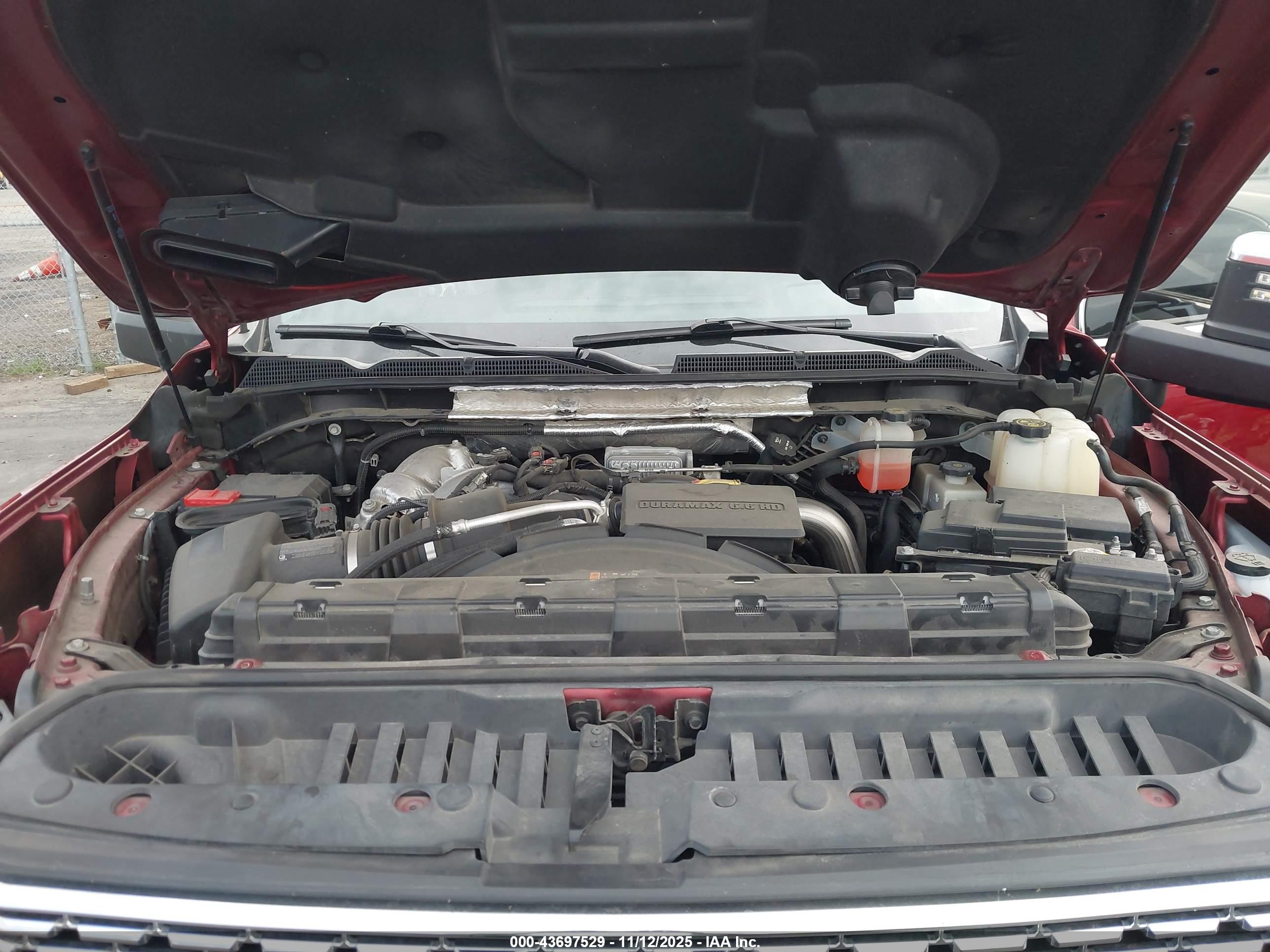 GMC SIERRA image 10