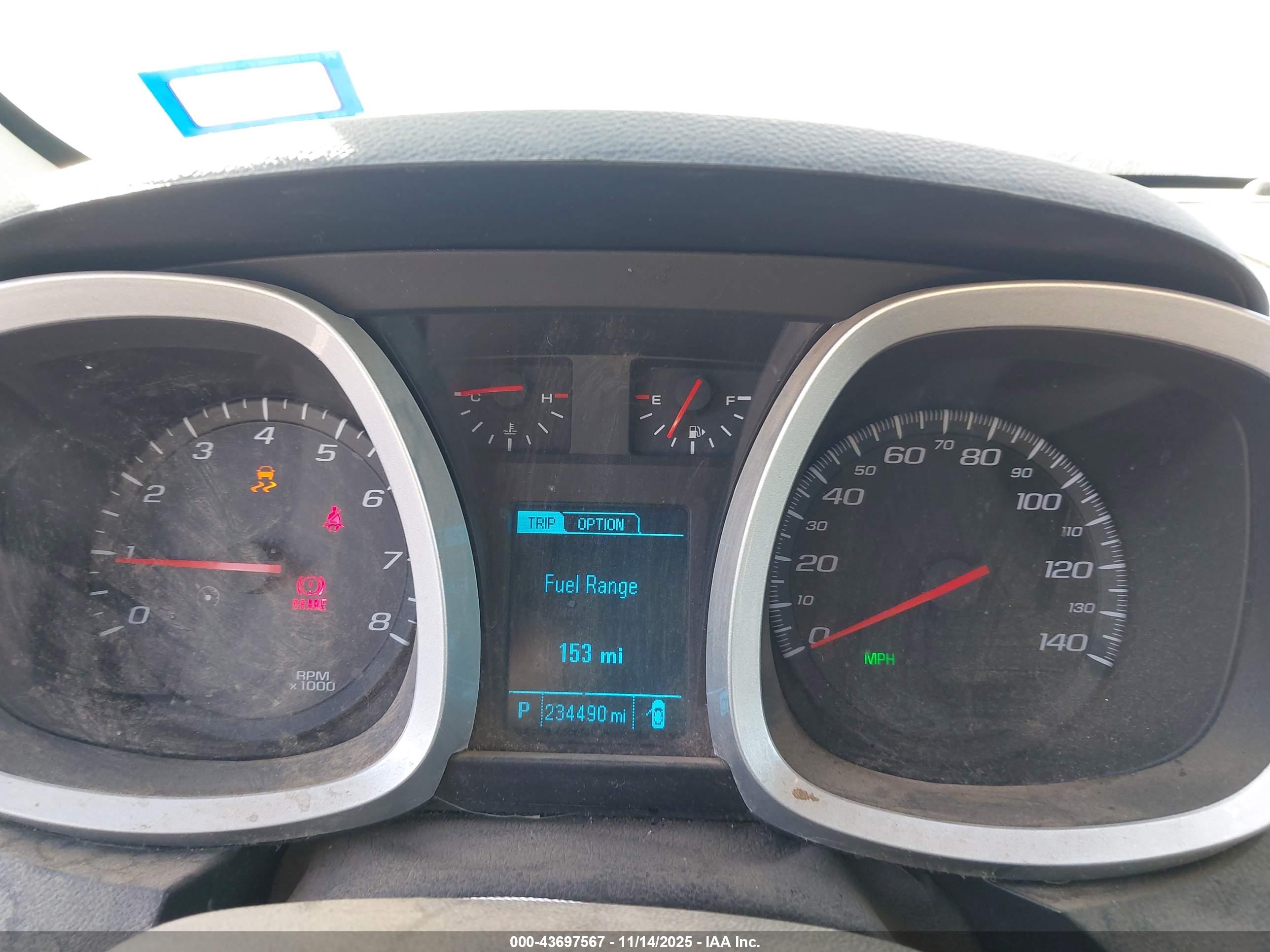 CHEVROLET EQUINOX image 7