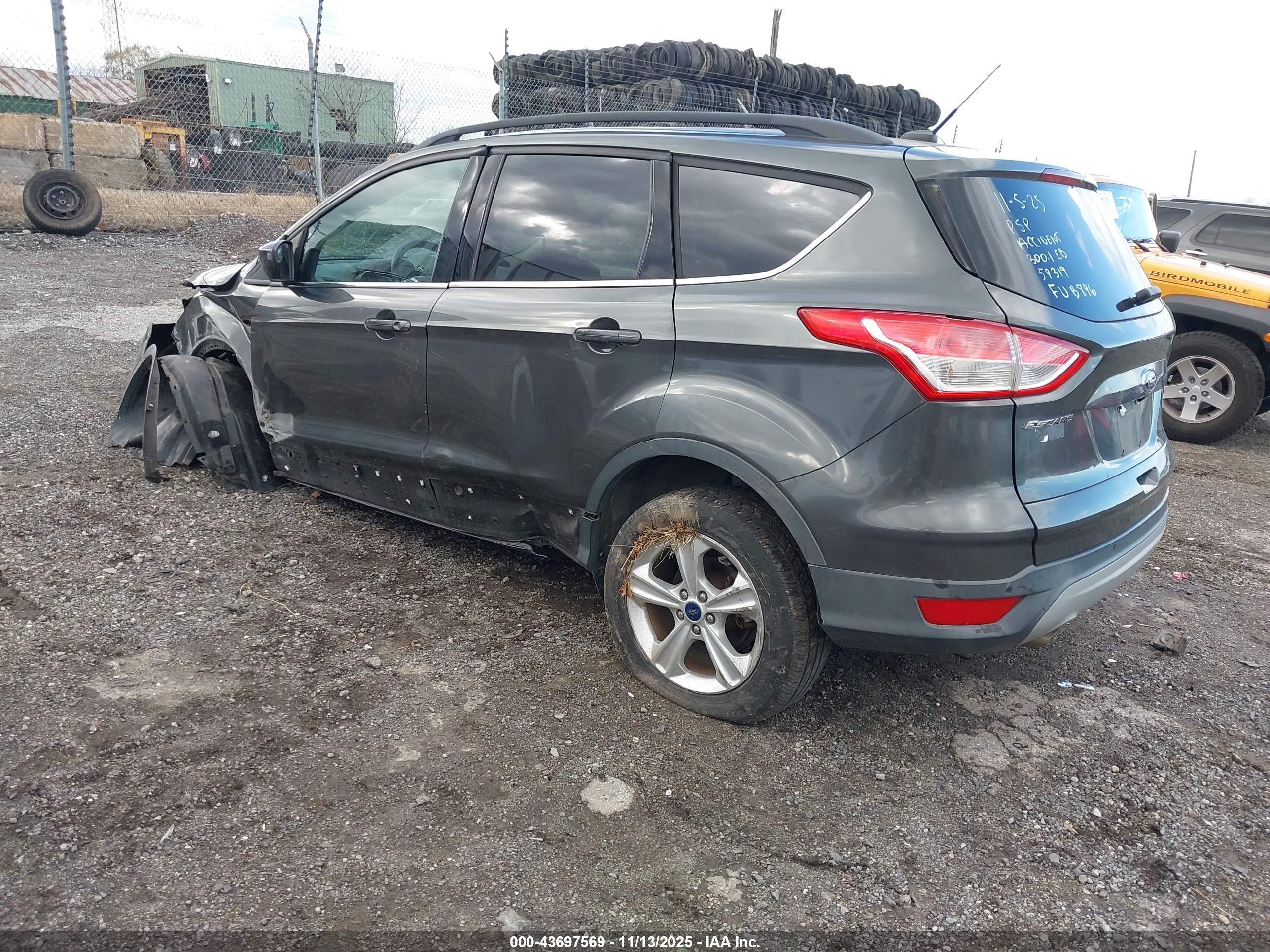 FORD ESCAPE image 3