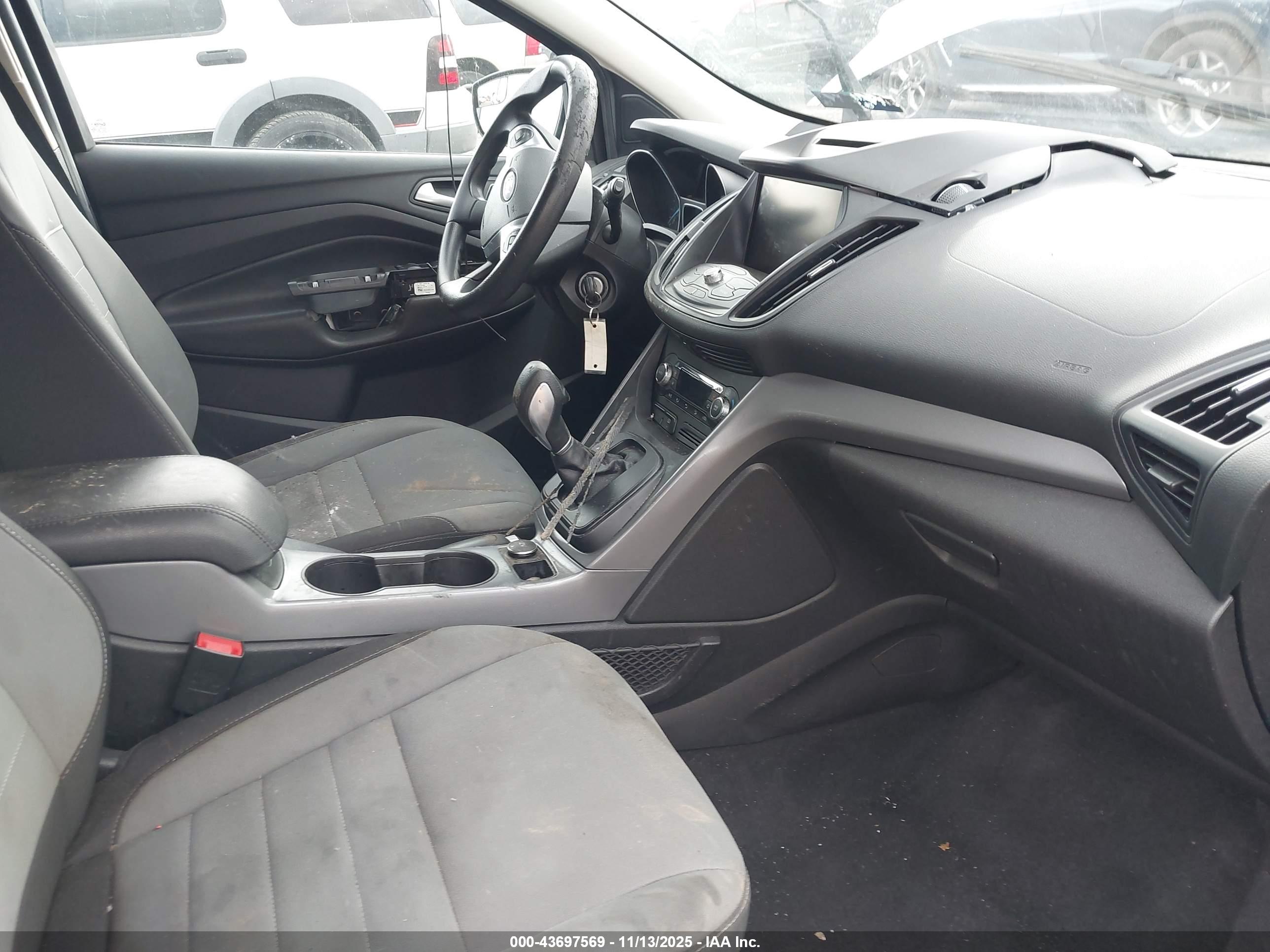 FORD ESCAPE image 5