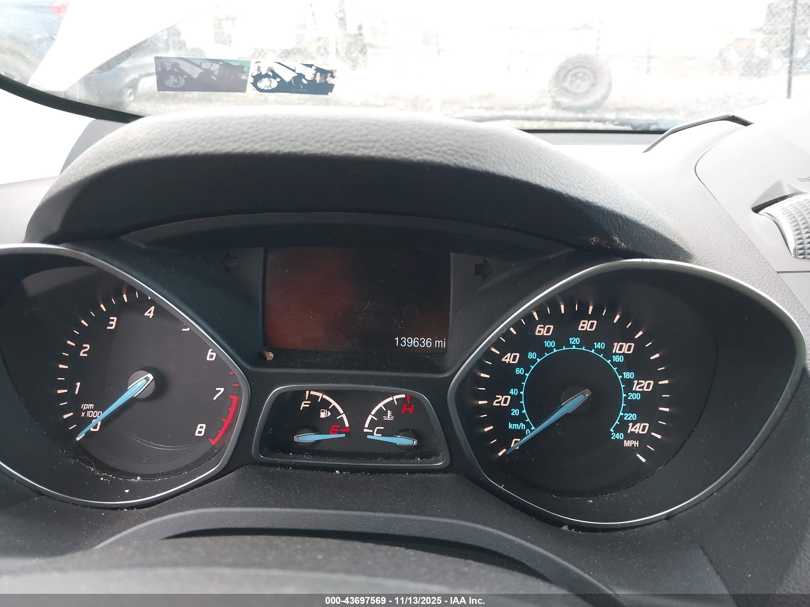 FORD ESCAPE image 7