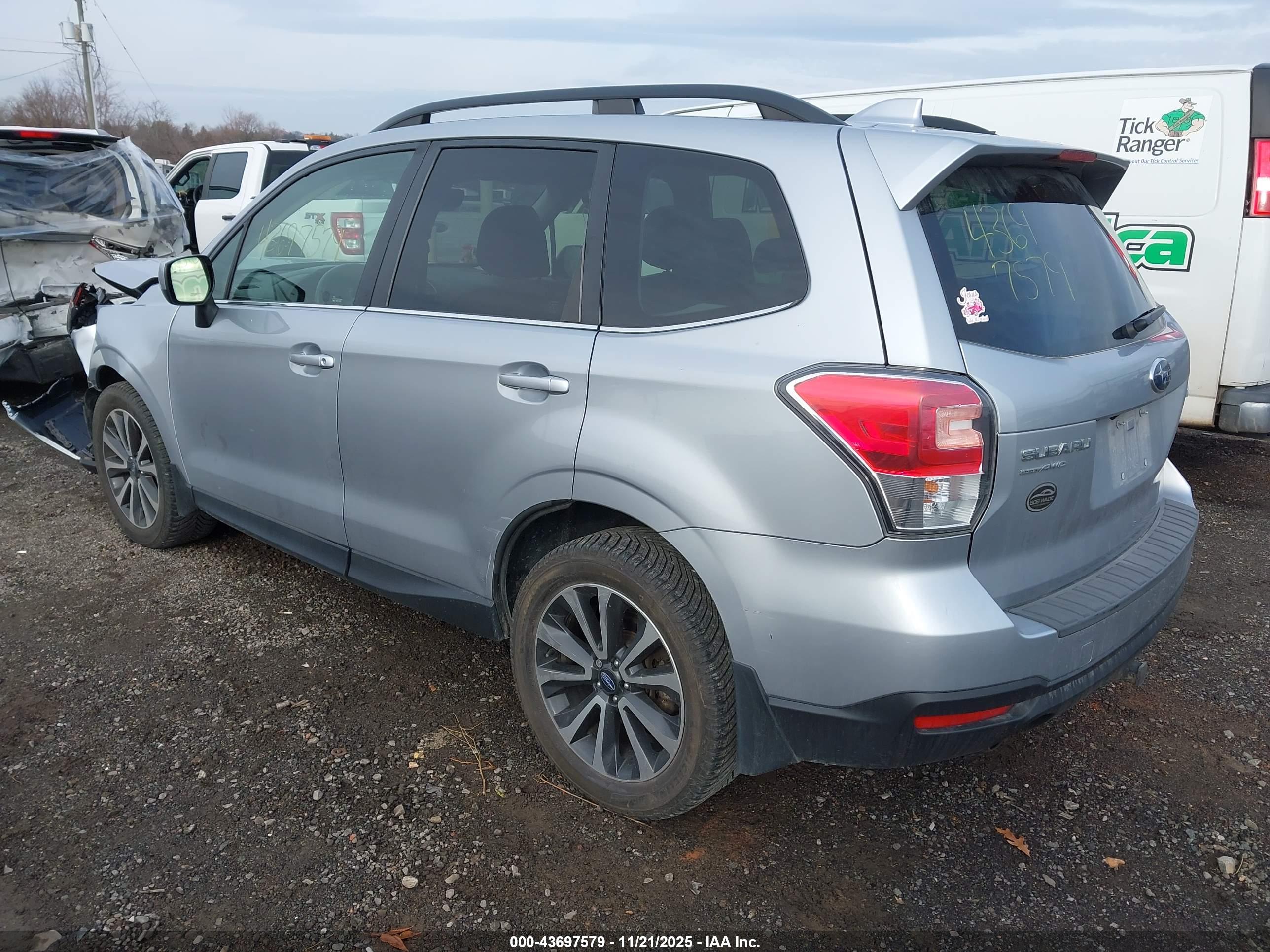 SUBARU FORESTER image 3