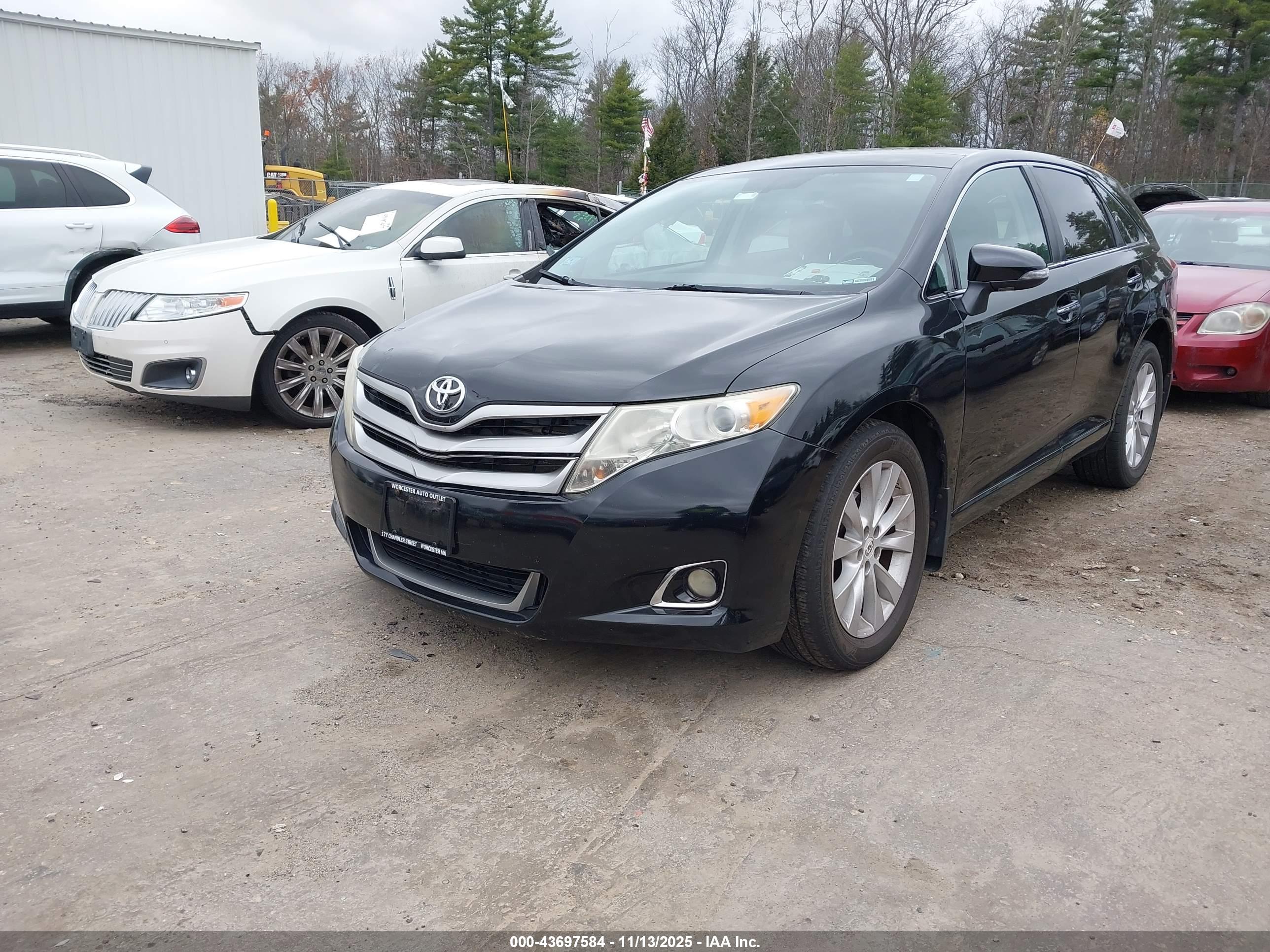 TOYOTA VENZA image 2