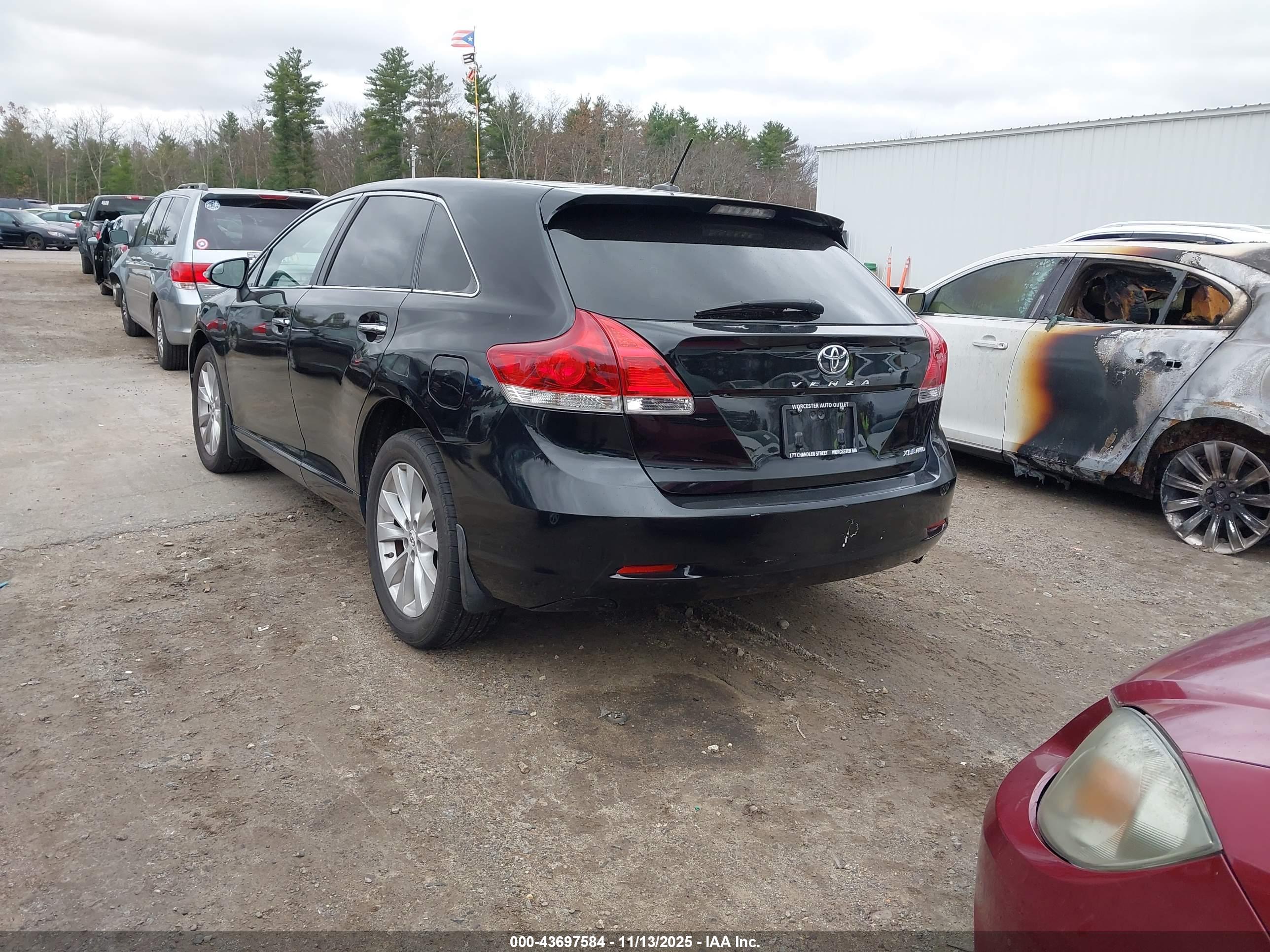 TOYOTA VENZA image 3