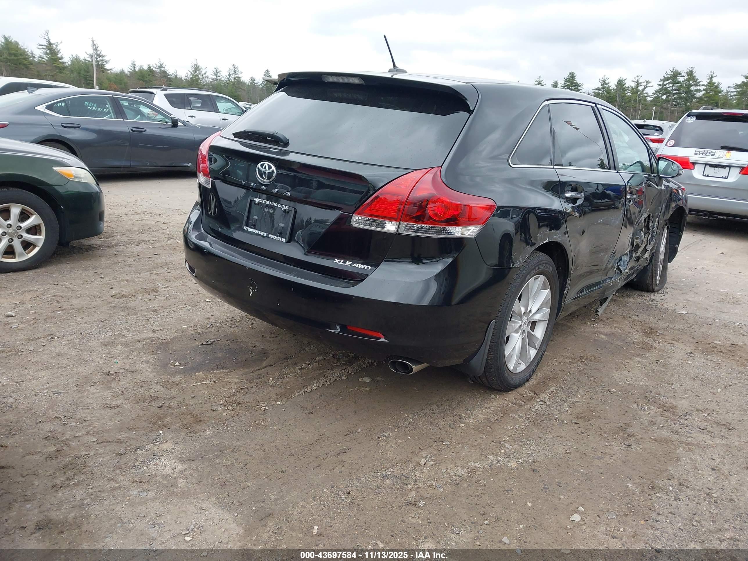 TOYOTA VENZA image 4