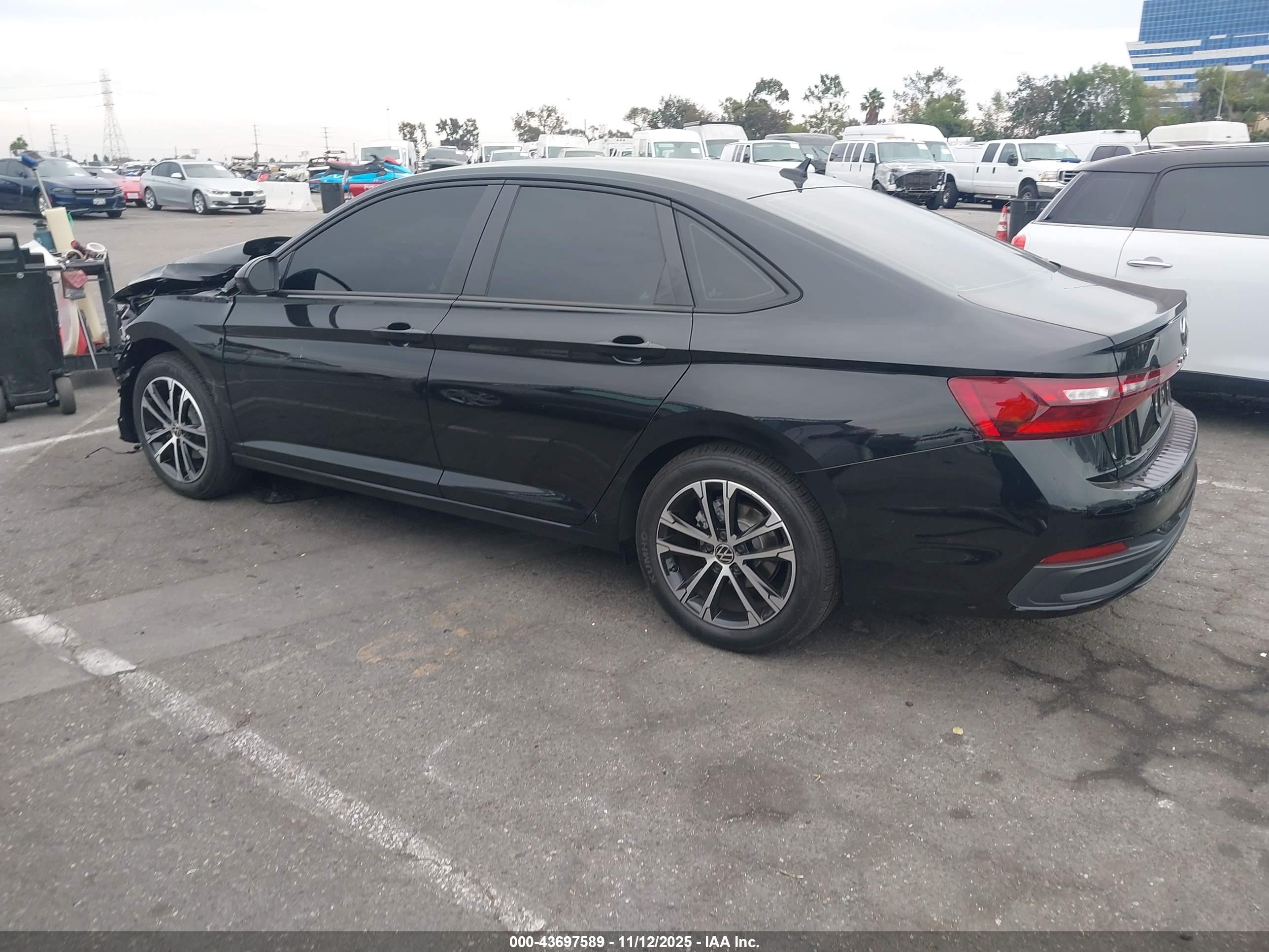VOLKSWAGEN JETTA image 3