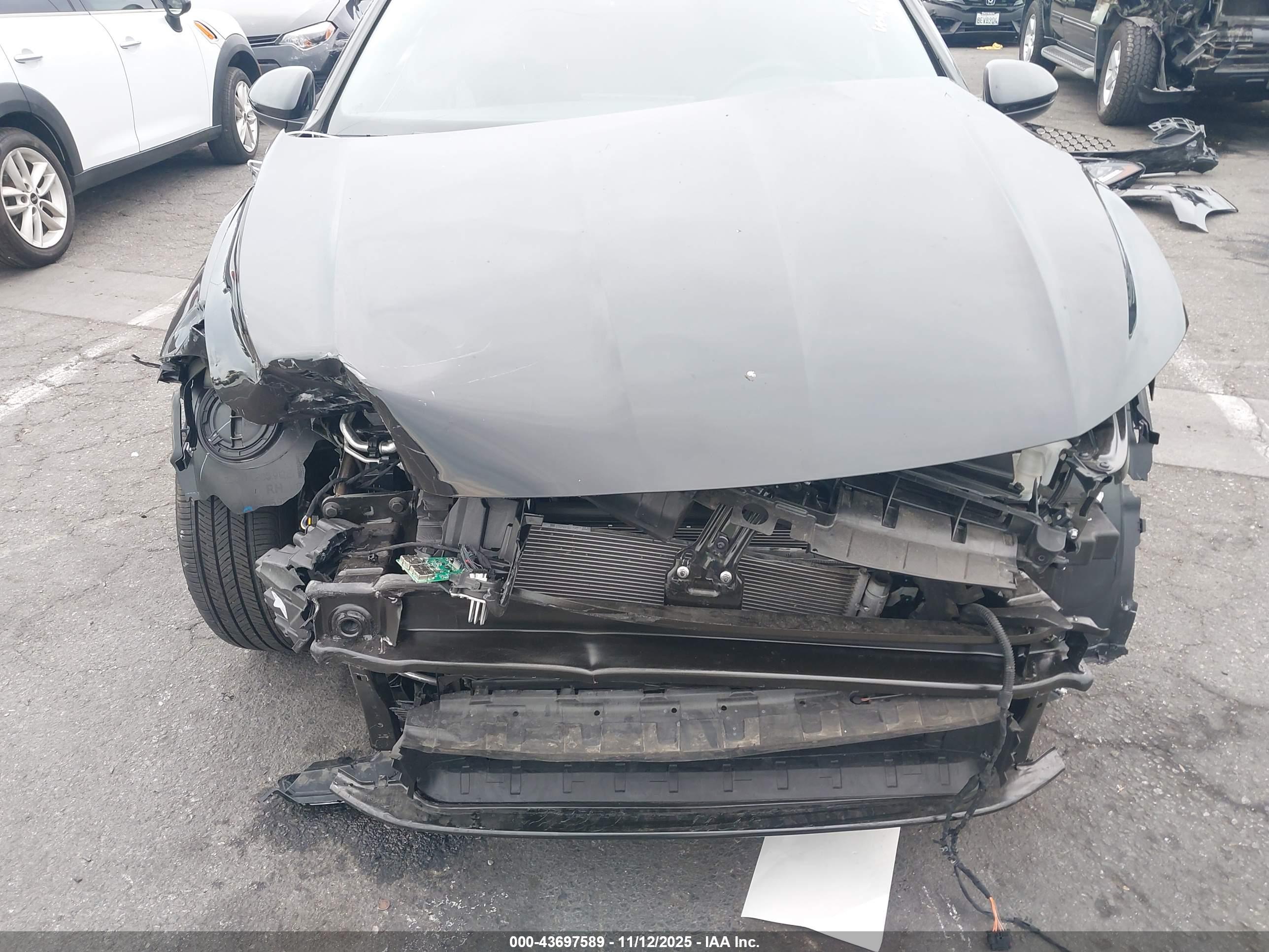 VOLKSWAGEN JETTA image 6