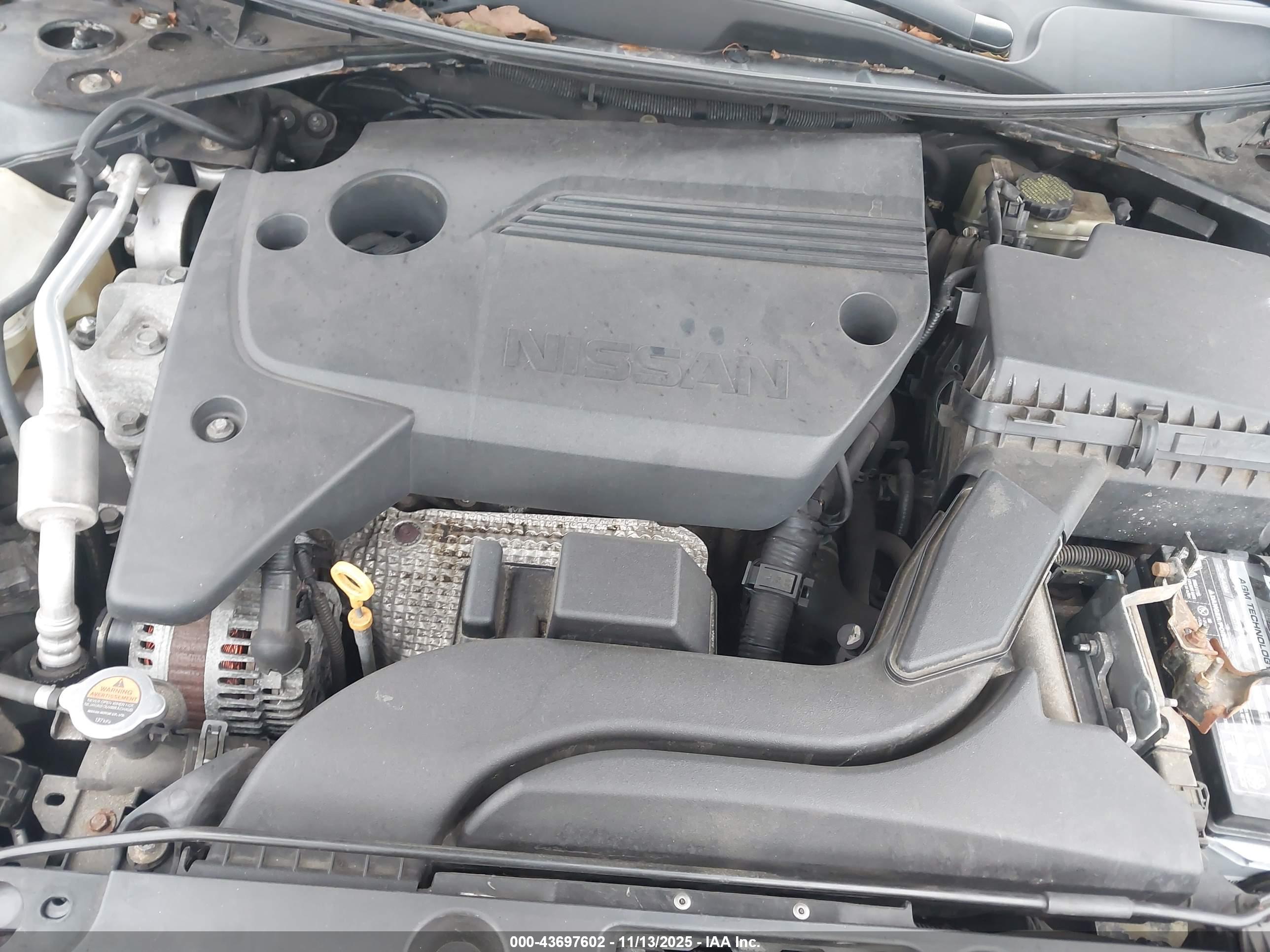NISSAN ALTIMA image 10