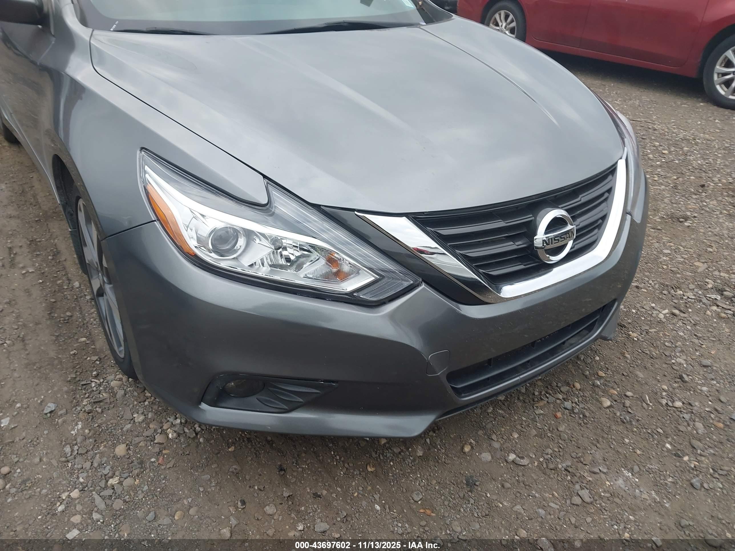NISSAN ALTIMA image 6