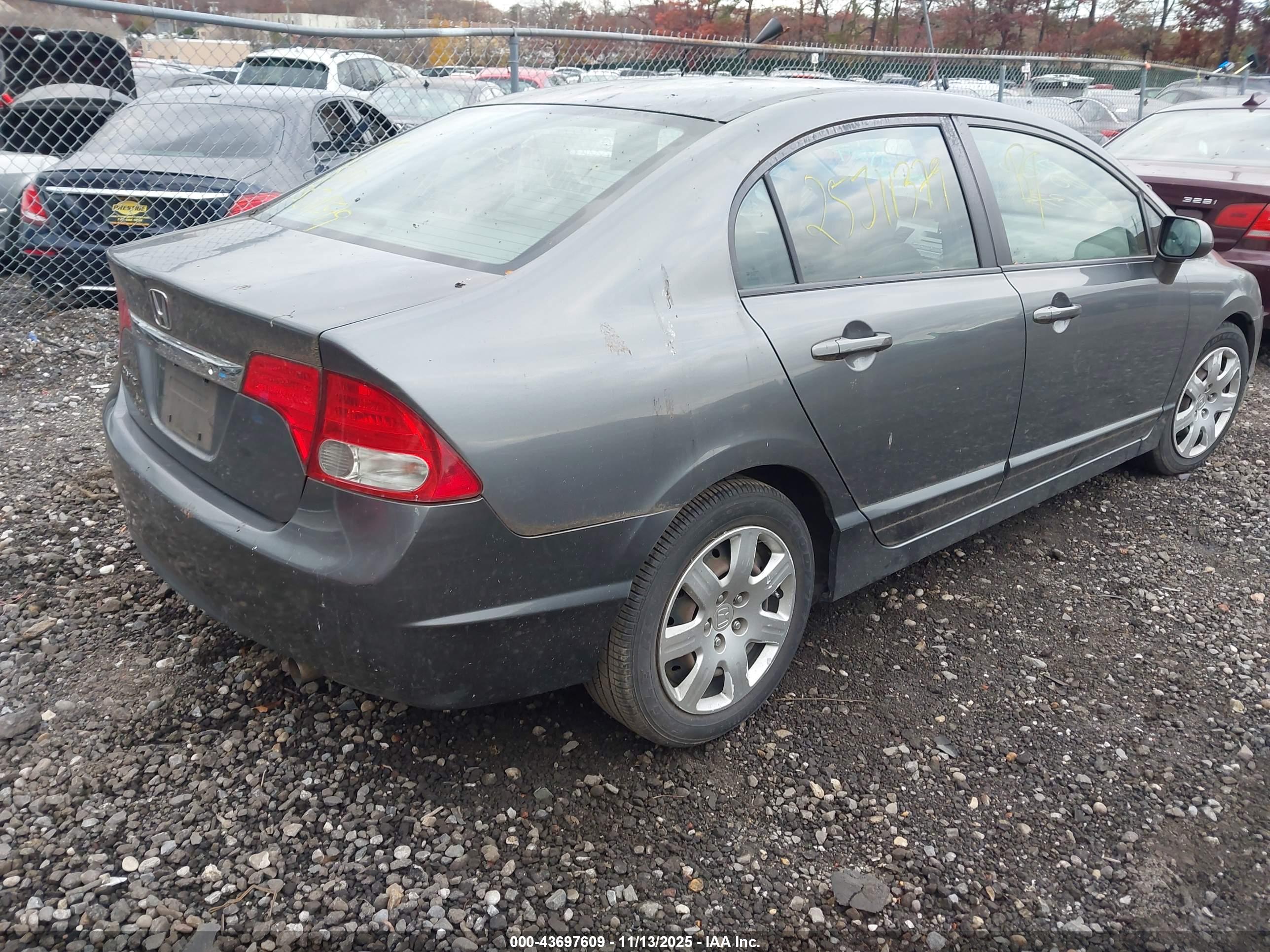 HONDA CIVIC image 4