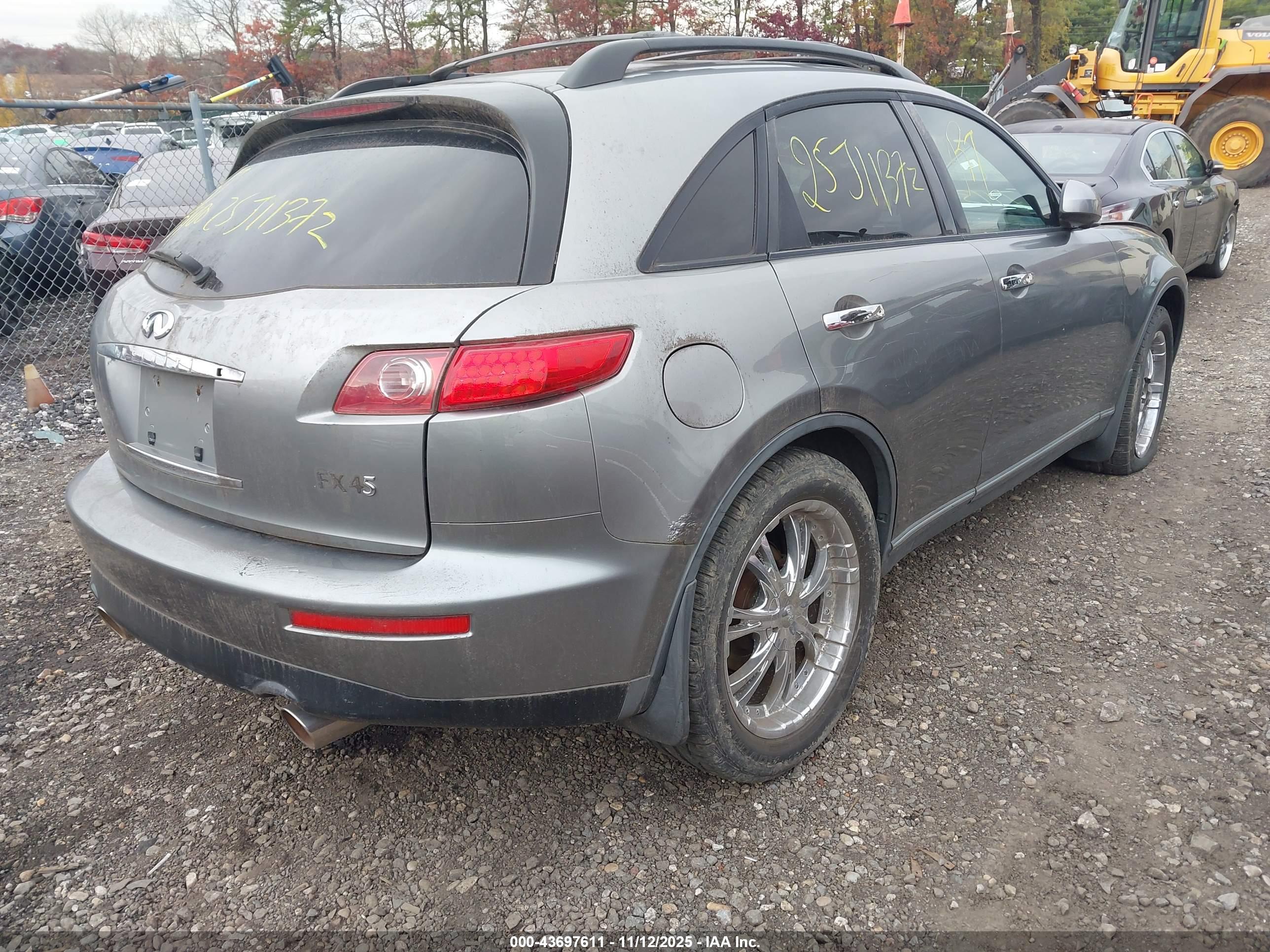 INFINITI FX45 image 4