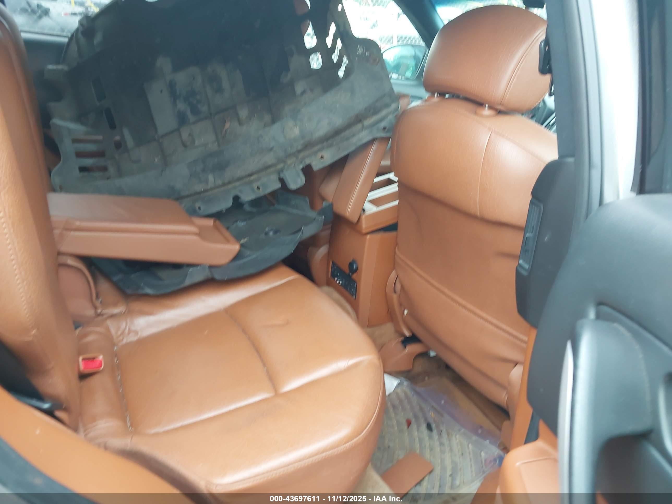 INFINITI FX45 image 8