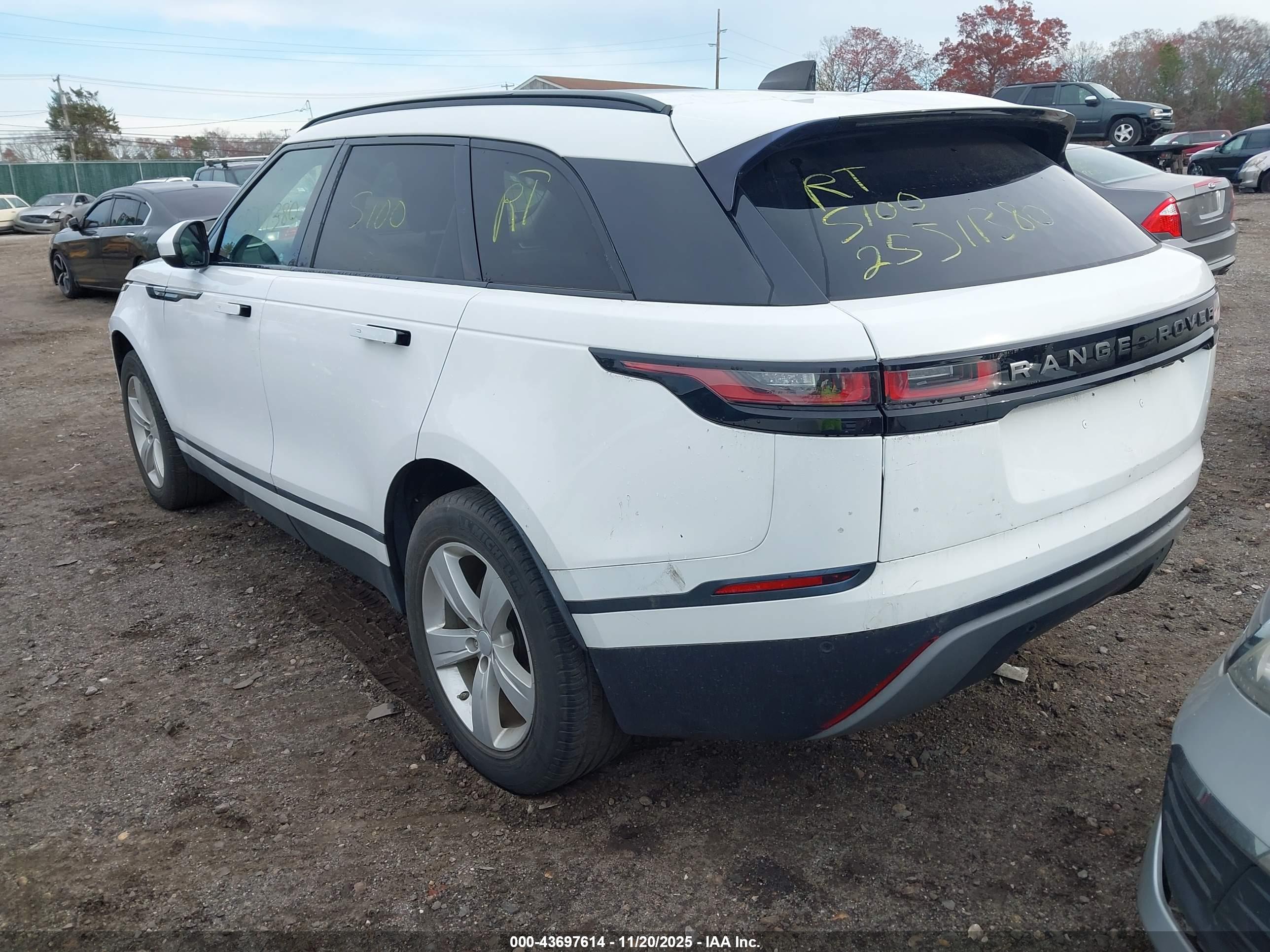 LAND ROVER image 3