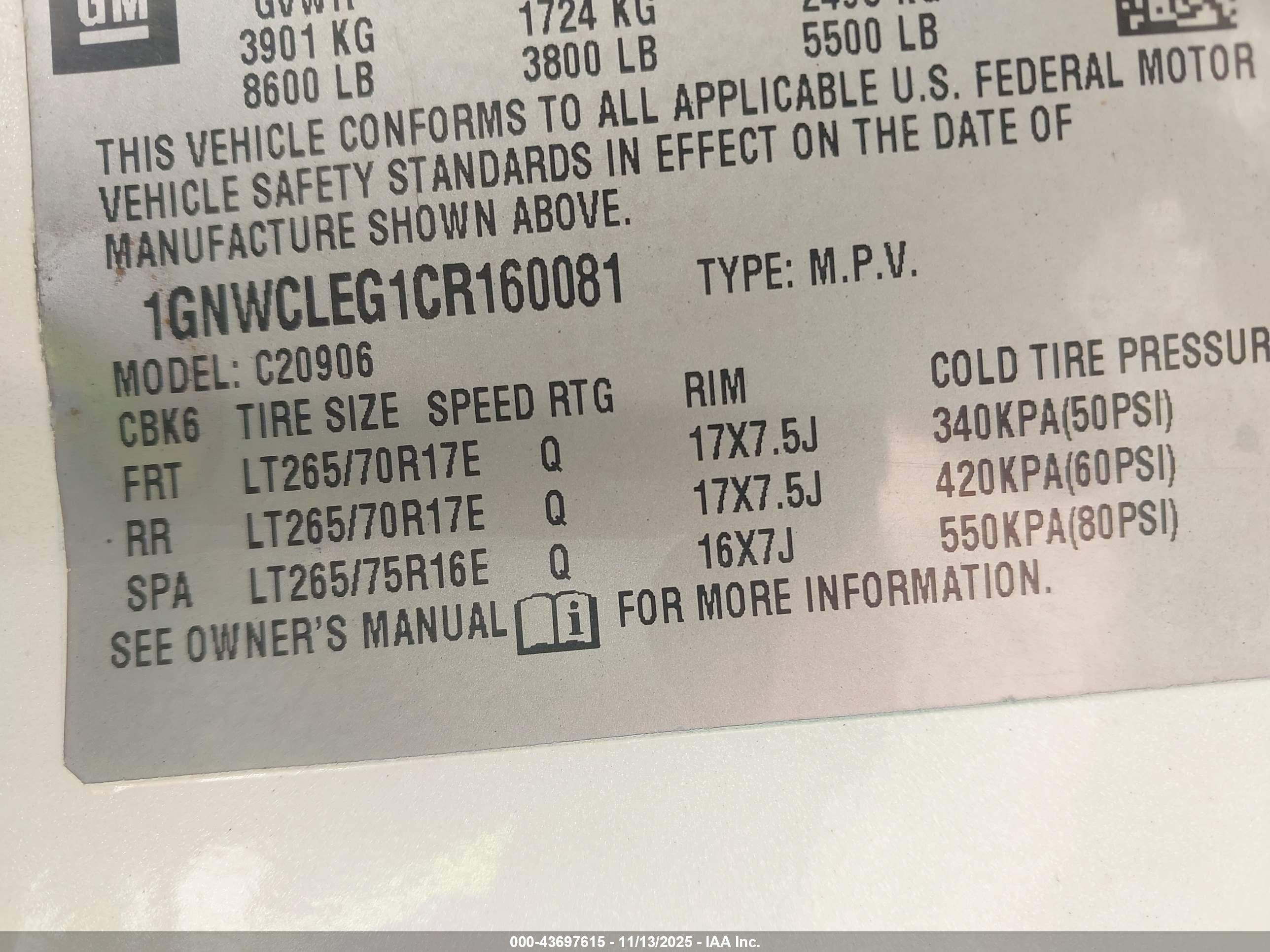 CHEVROLET SUBURBAN image 9
