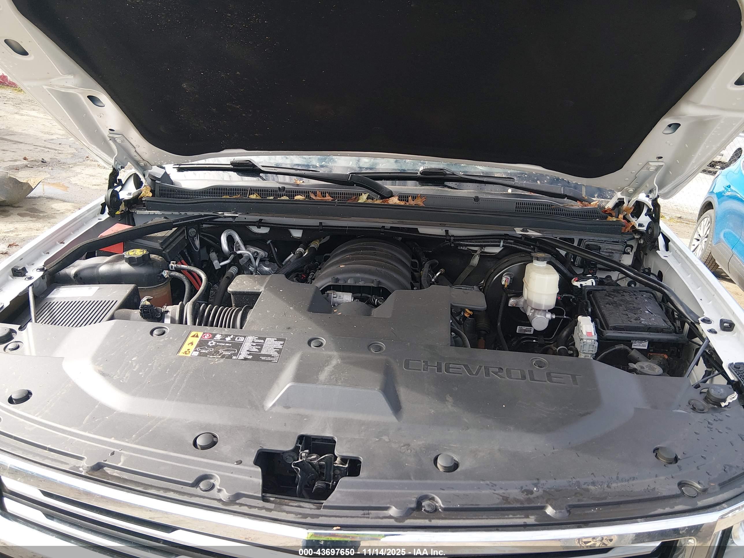 CHEVROLET TAHOE image 10