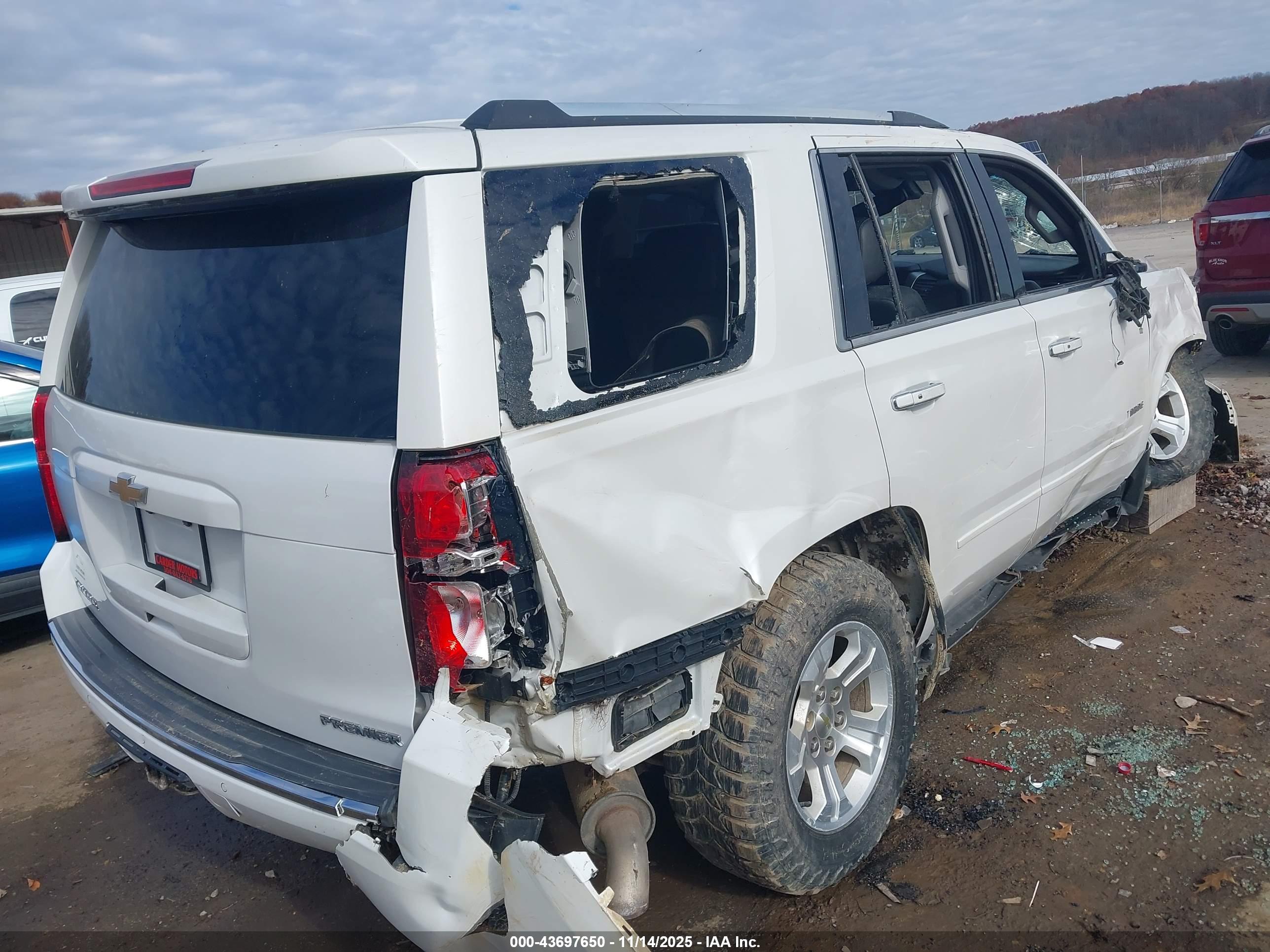CHEVROLET TAHOE image 4