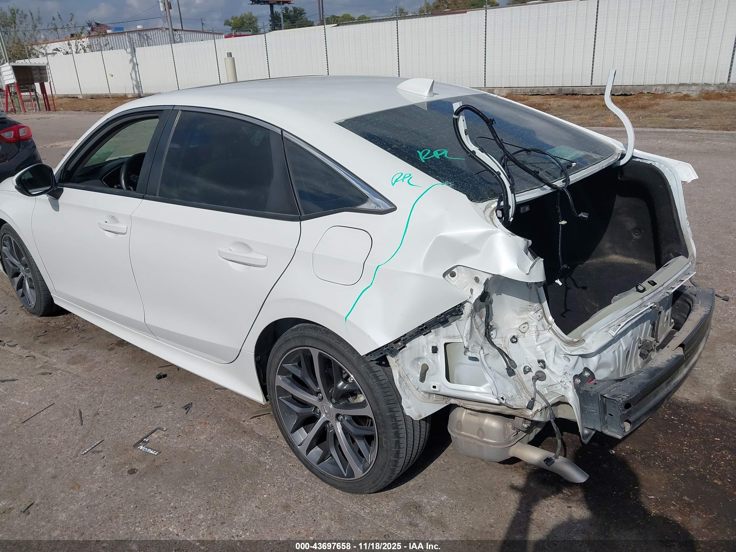 HONDA CIVIC image 3
