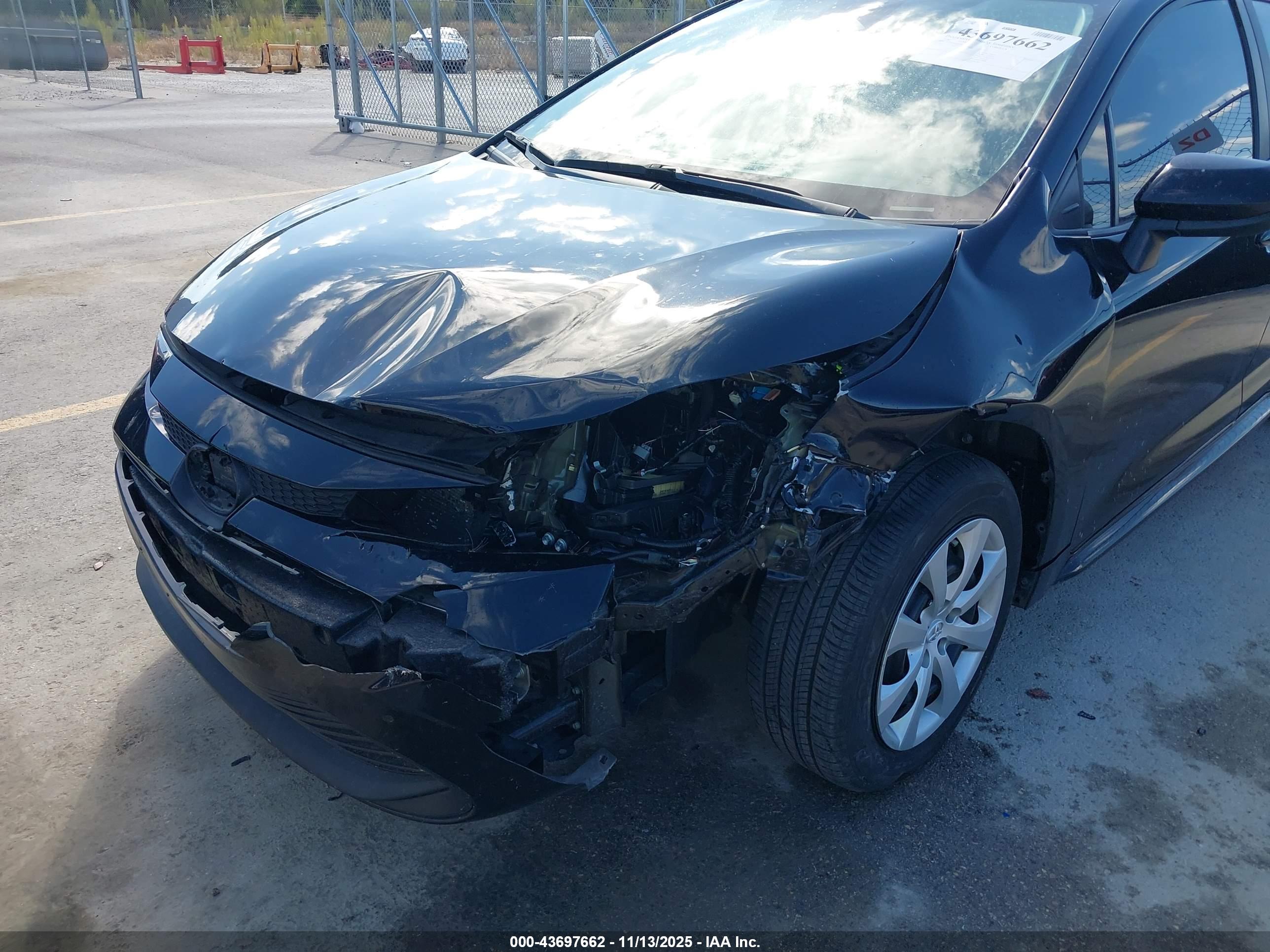 TOYOTA COROLLA image 6