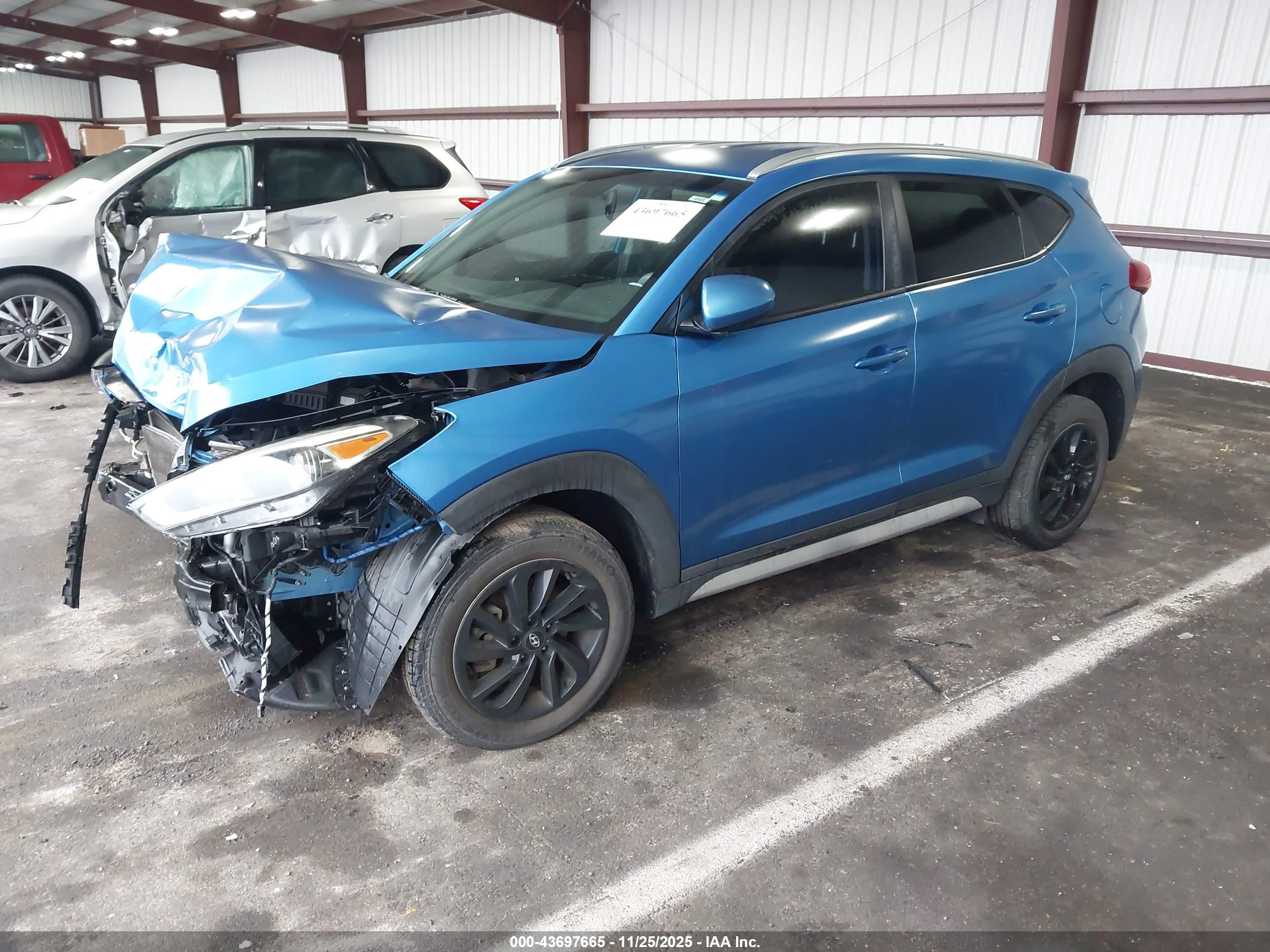 HYUNDAI TUCSON image 2