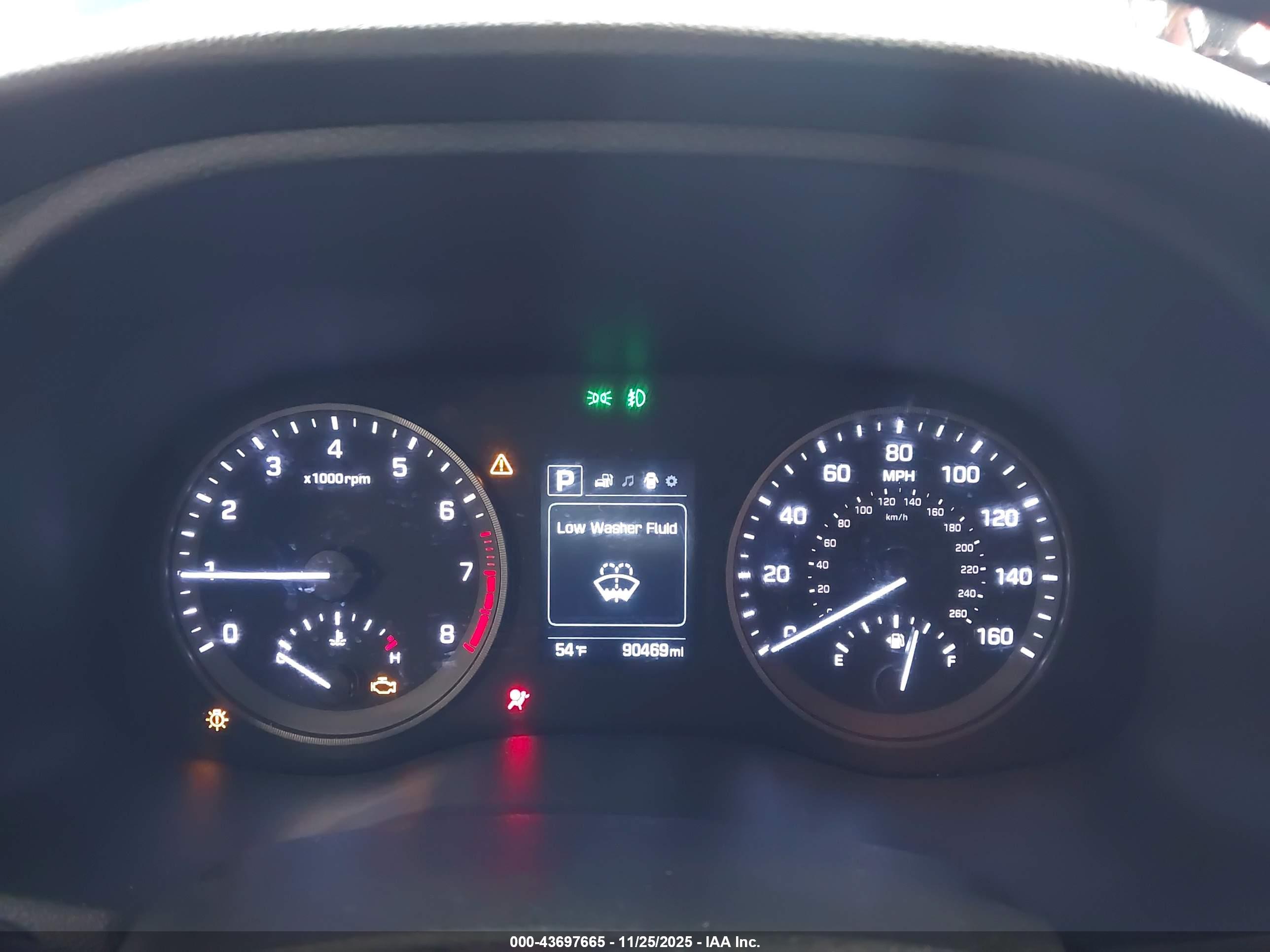 HYUNDAI TUCSON image 7