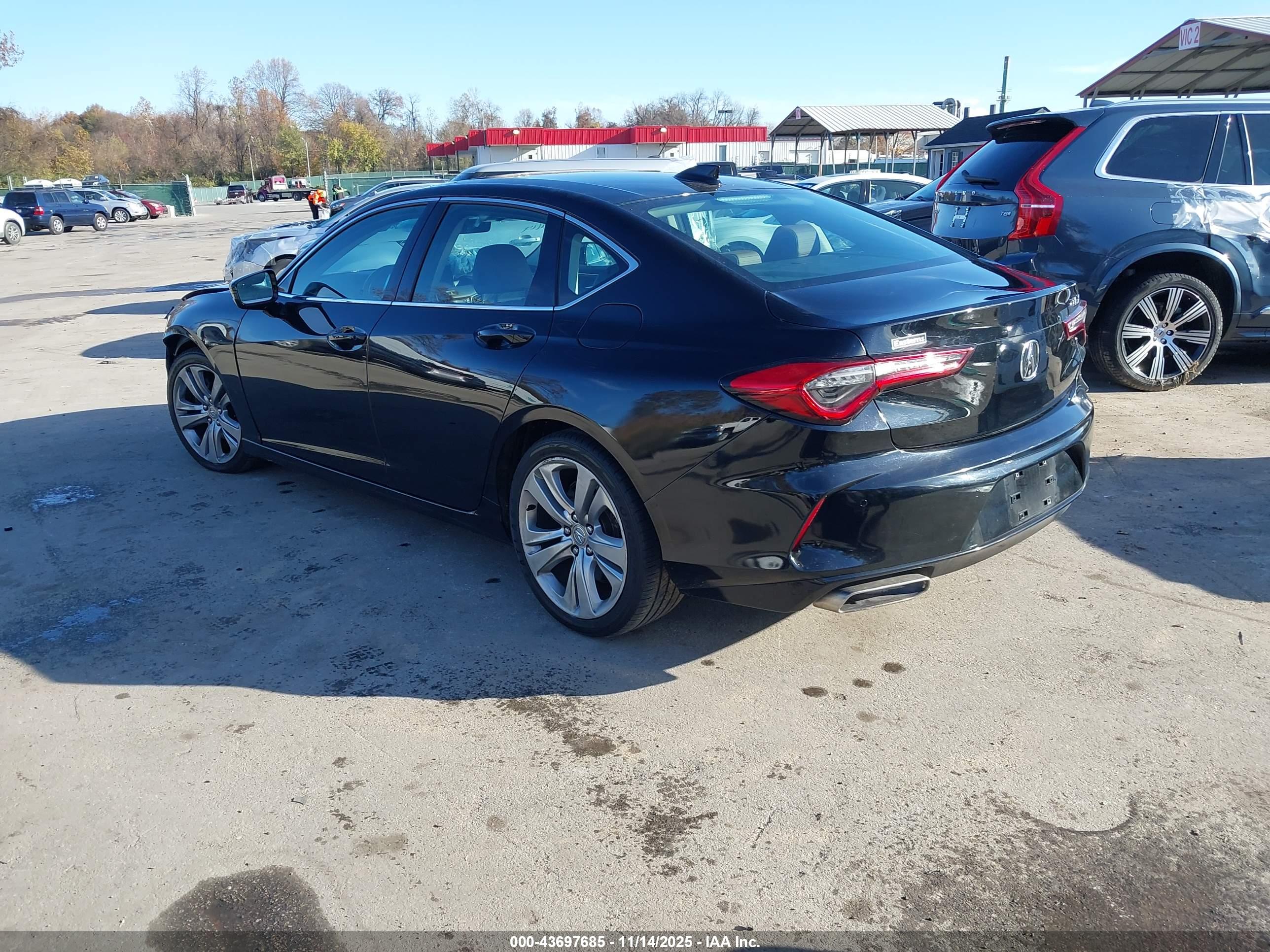 ACURA TLX image 3