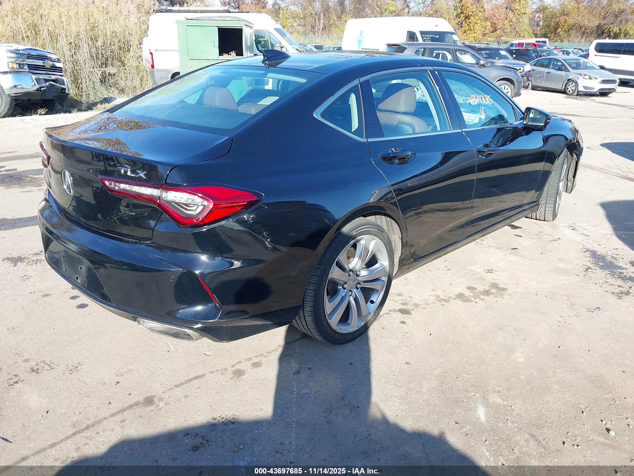 ACURA TLX image 4