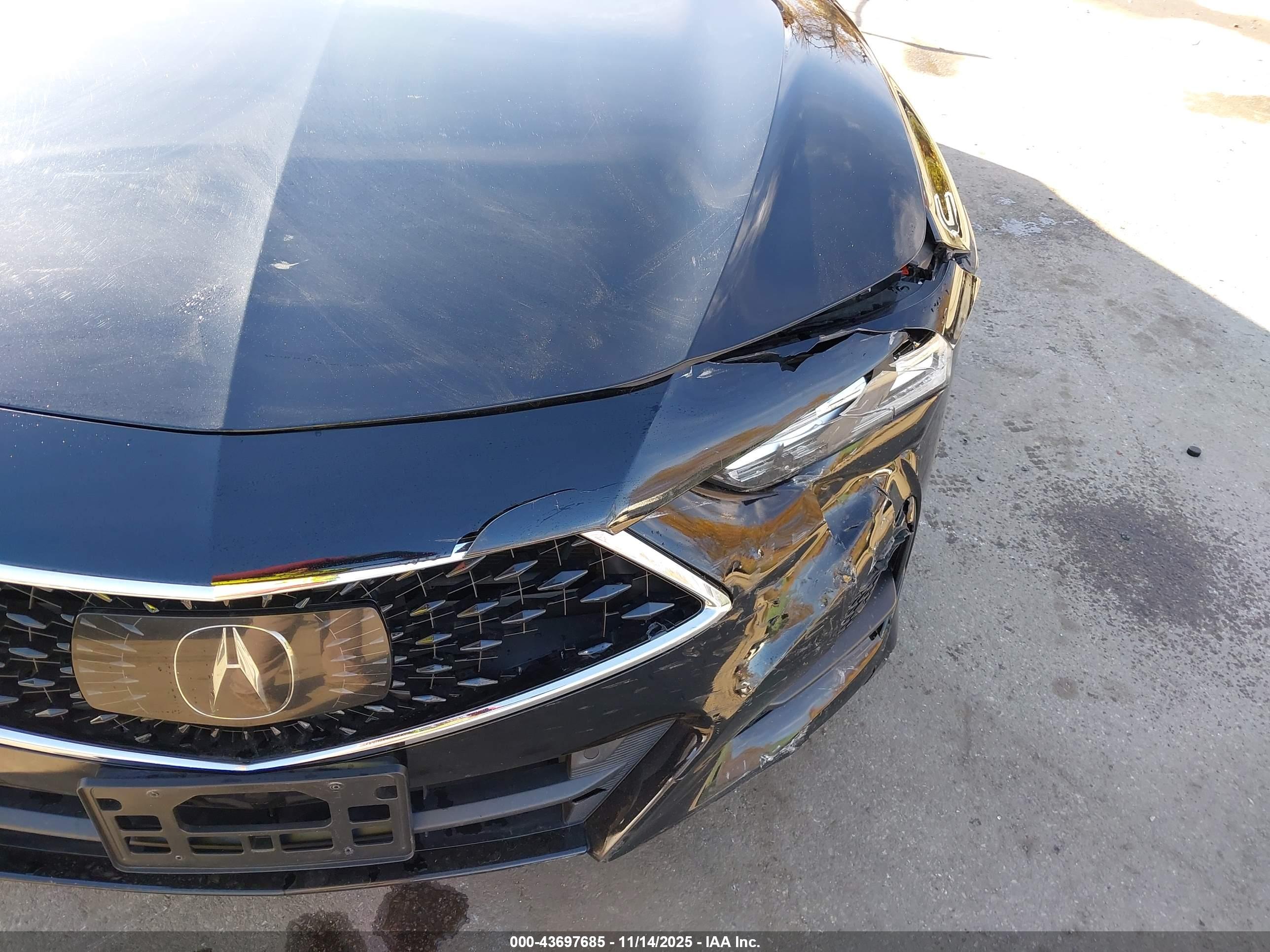 ACURA TLX image 6