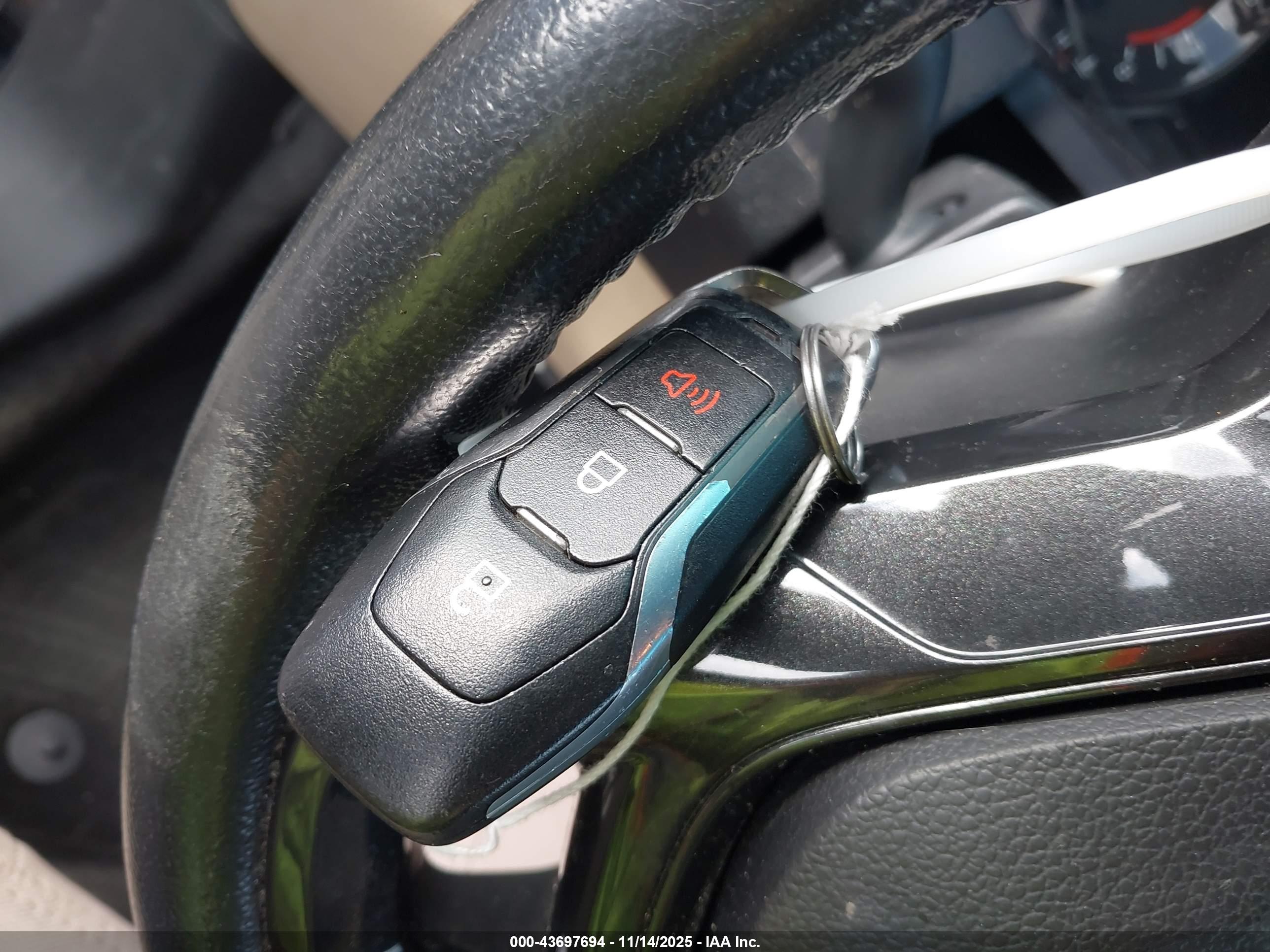 FORD EXPLORER image 11