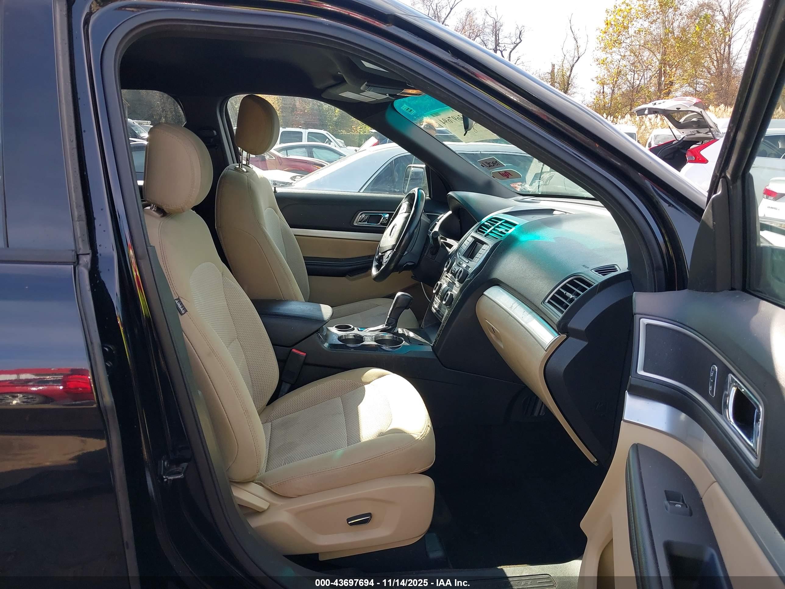 FORD EXPLORER image 5