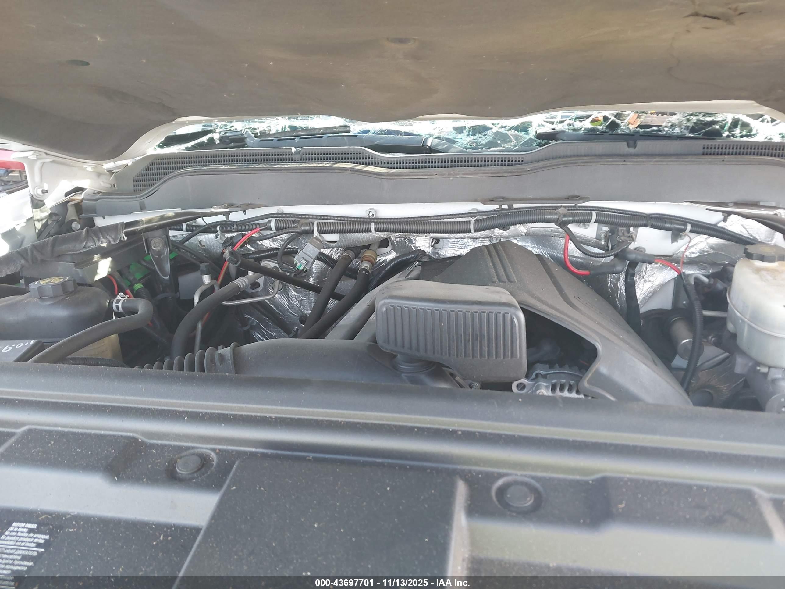 CHEVROLET SILVERADO image 10