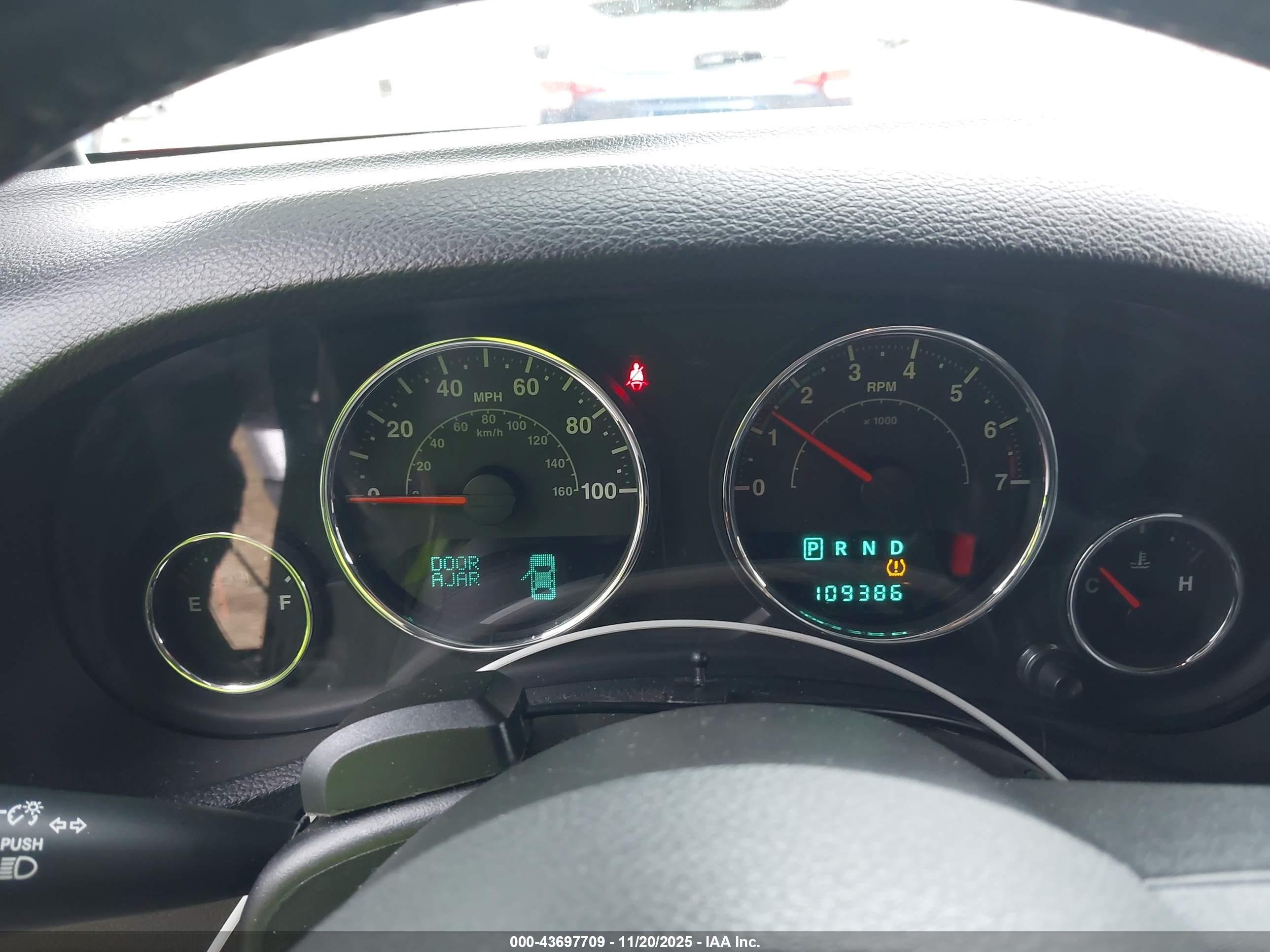 JEEP WRANGLER image 7