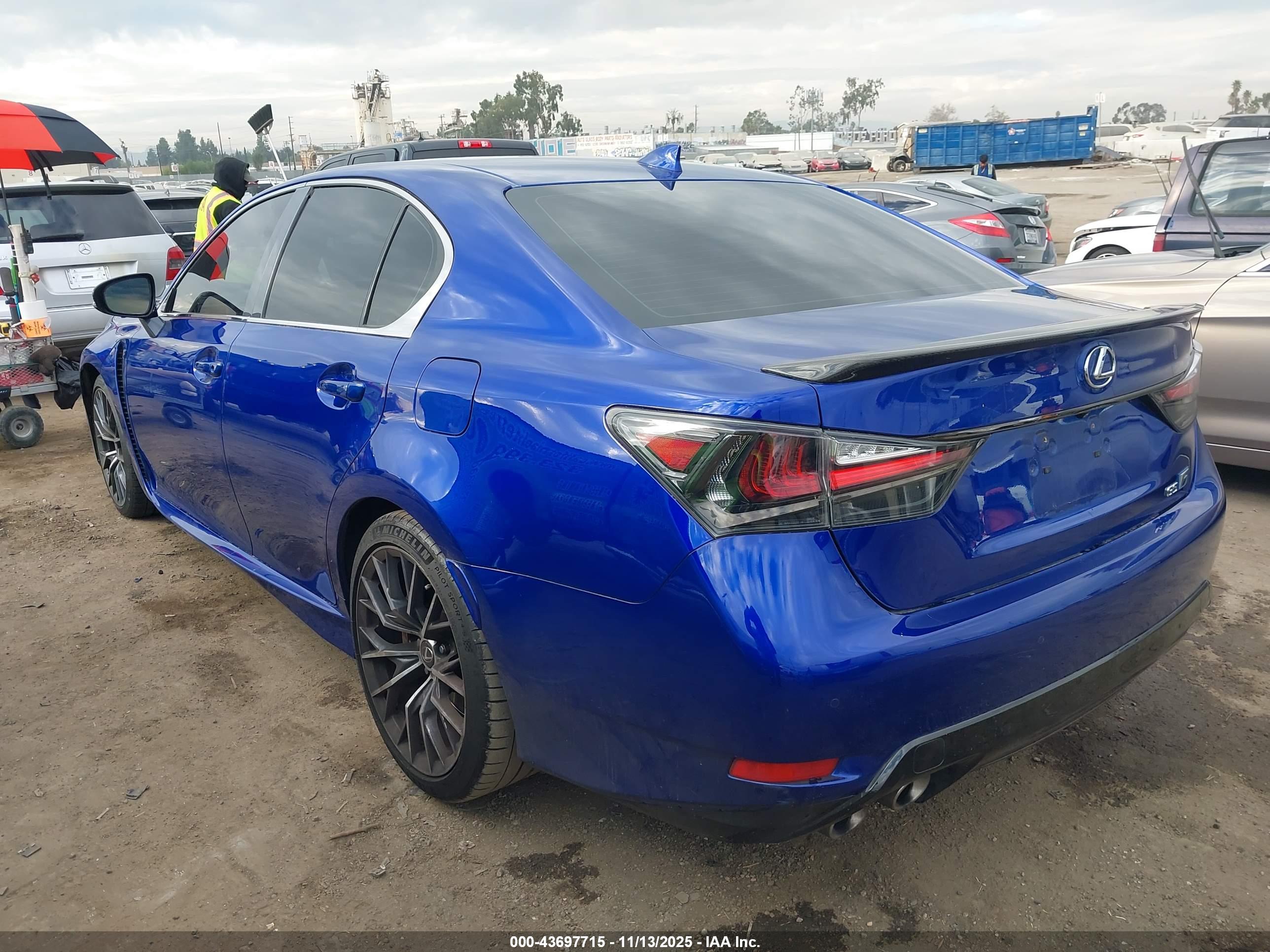 LEXUS GS image 3