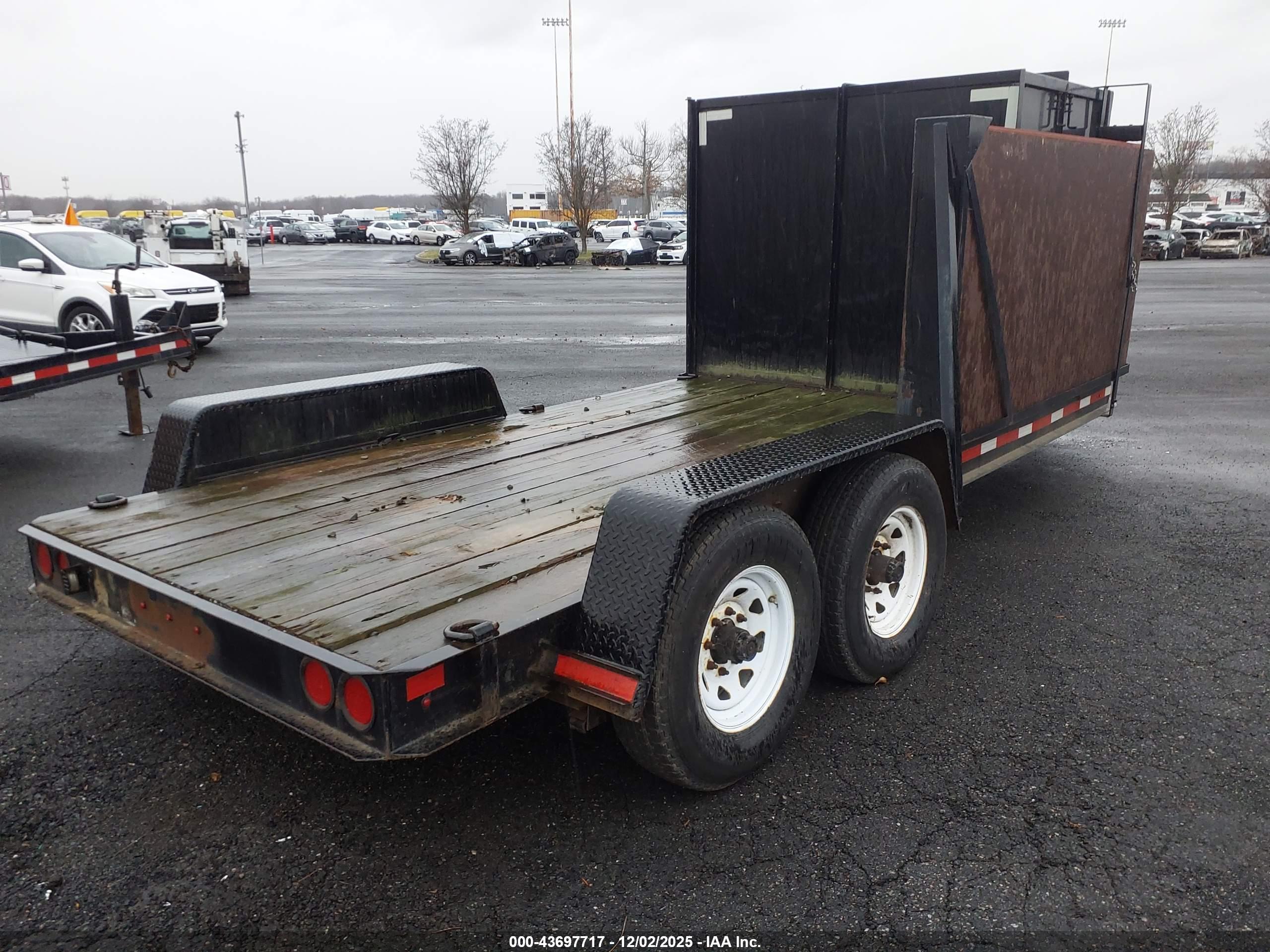 TRAILER 6 image 4