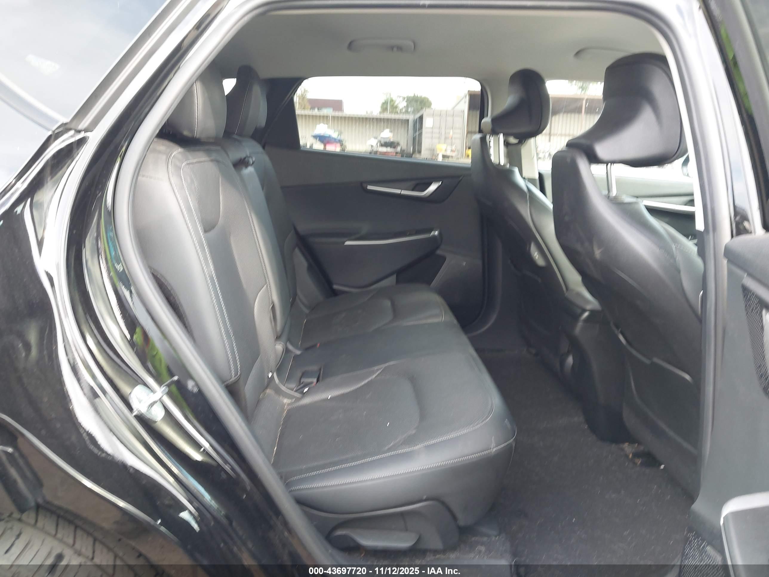 KIA EV6 image 8