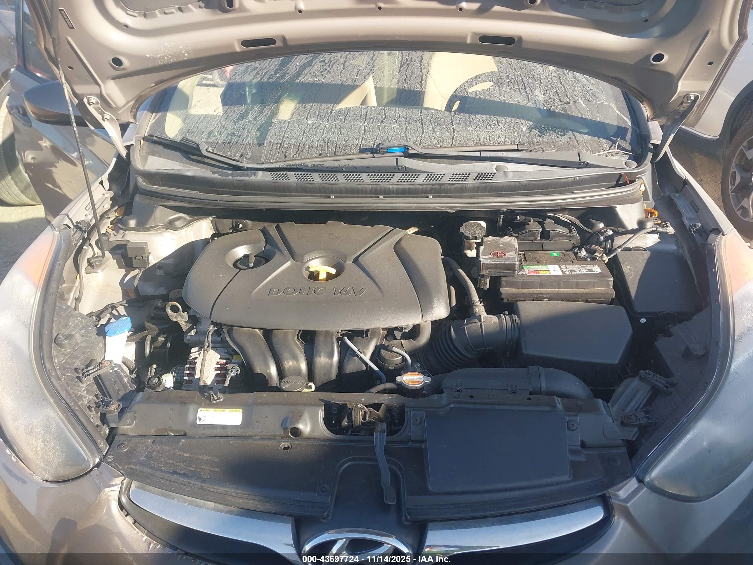 HYUNDAI ELANTRA image 10