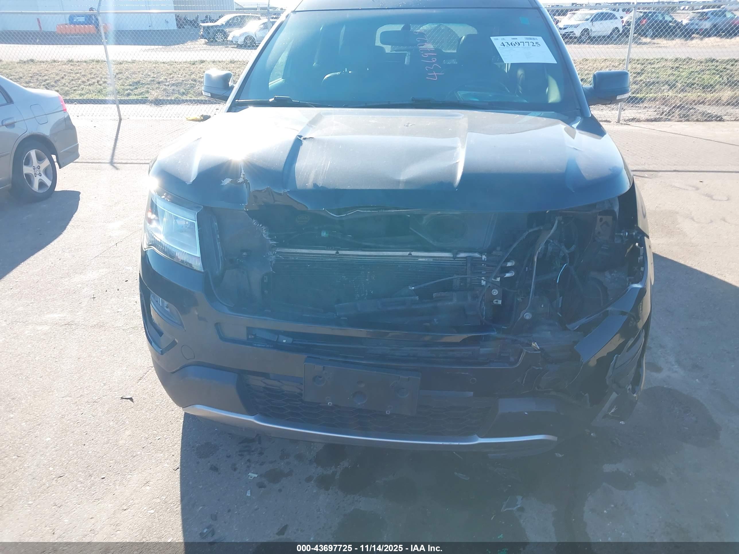 FORD EXPLORER image 6